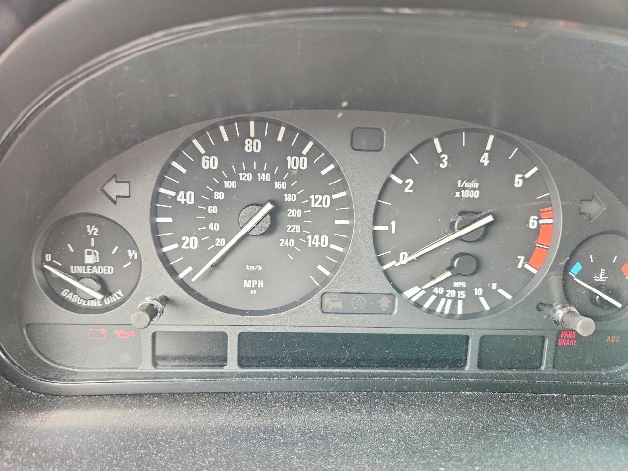 2002 Bmw X5 4.4i White vin: 5UXFB33502LH39613