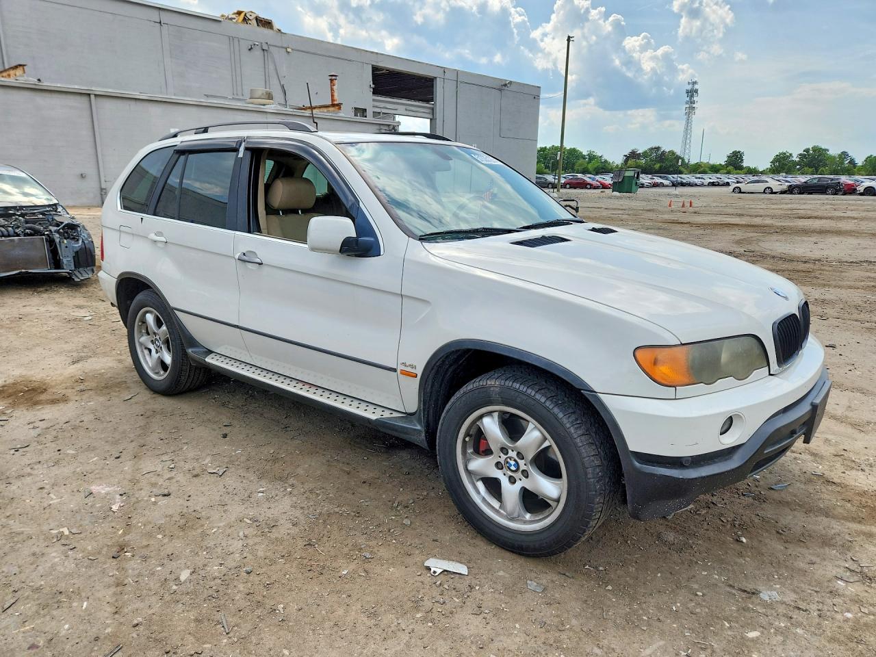 2002 Bmw X5 4.4i White vin: 5UXFB33502LH39613