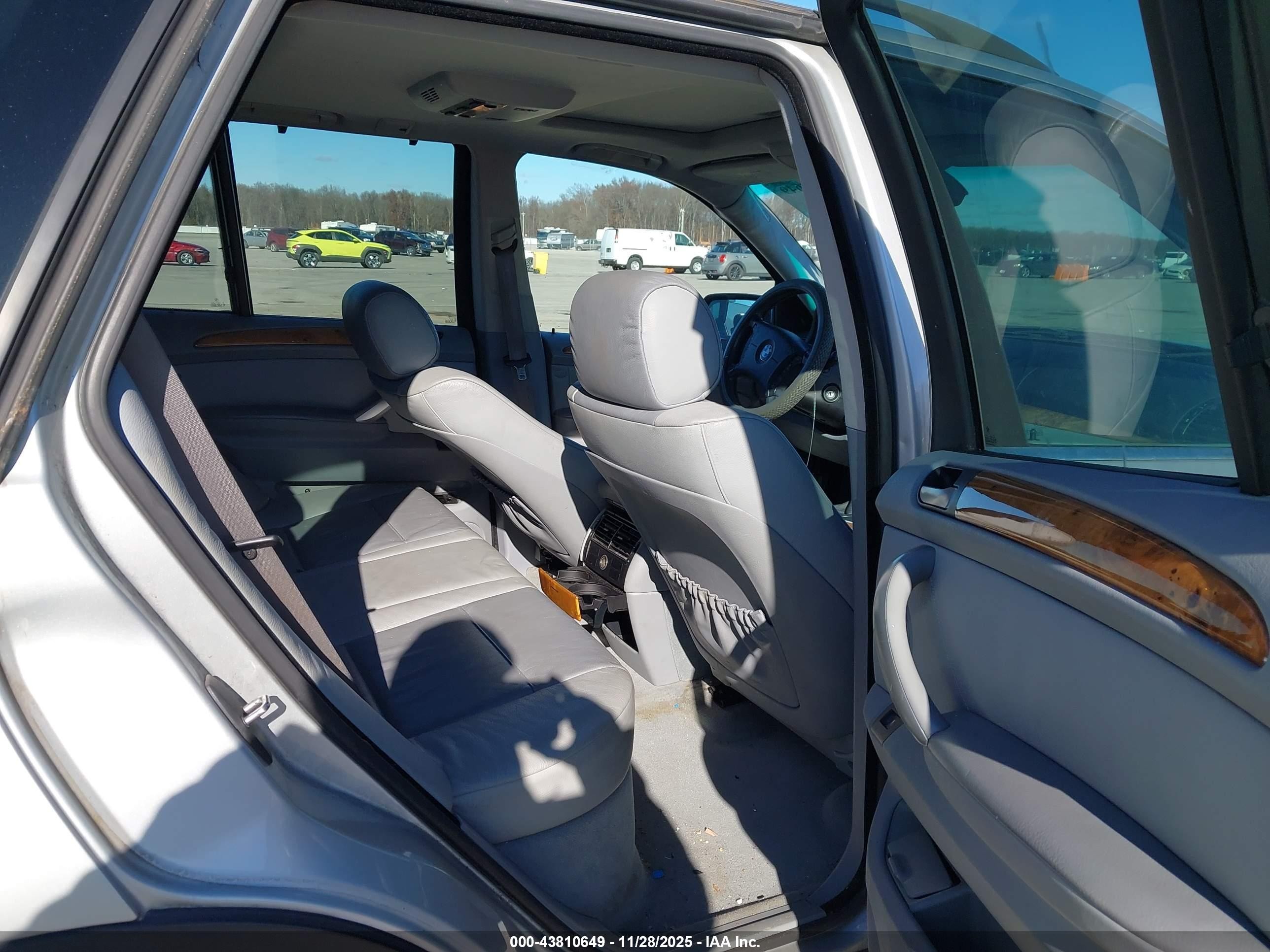 2002 Bmw X5 4.4i Silver vin: 5UXFB33532LH36513
