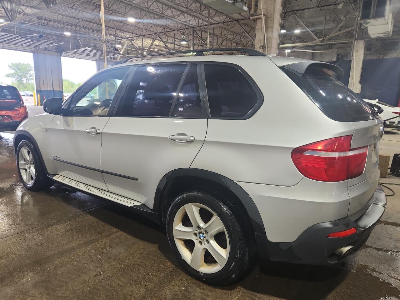 2009 Bmw X5 Xdrive30i Silver vin: 5UXFE43519L272464 Damage: Left Rear Door, Dent(S) W/No Paint Dmg, < 1/8 Inch