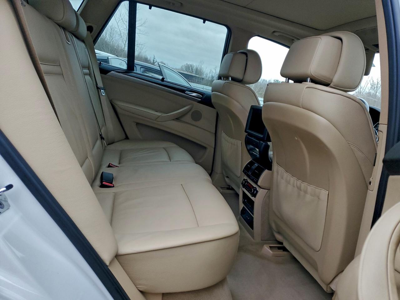 2009 Bmw X5 Xdrive30i White vin: 5UXFE43529L273378