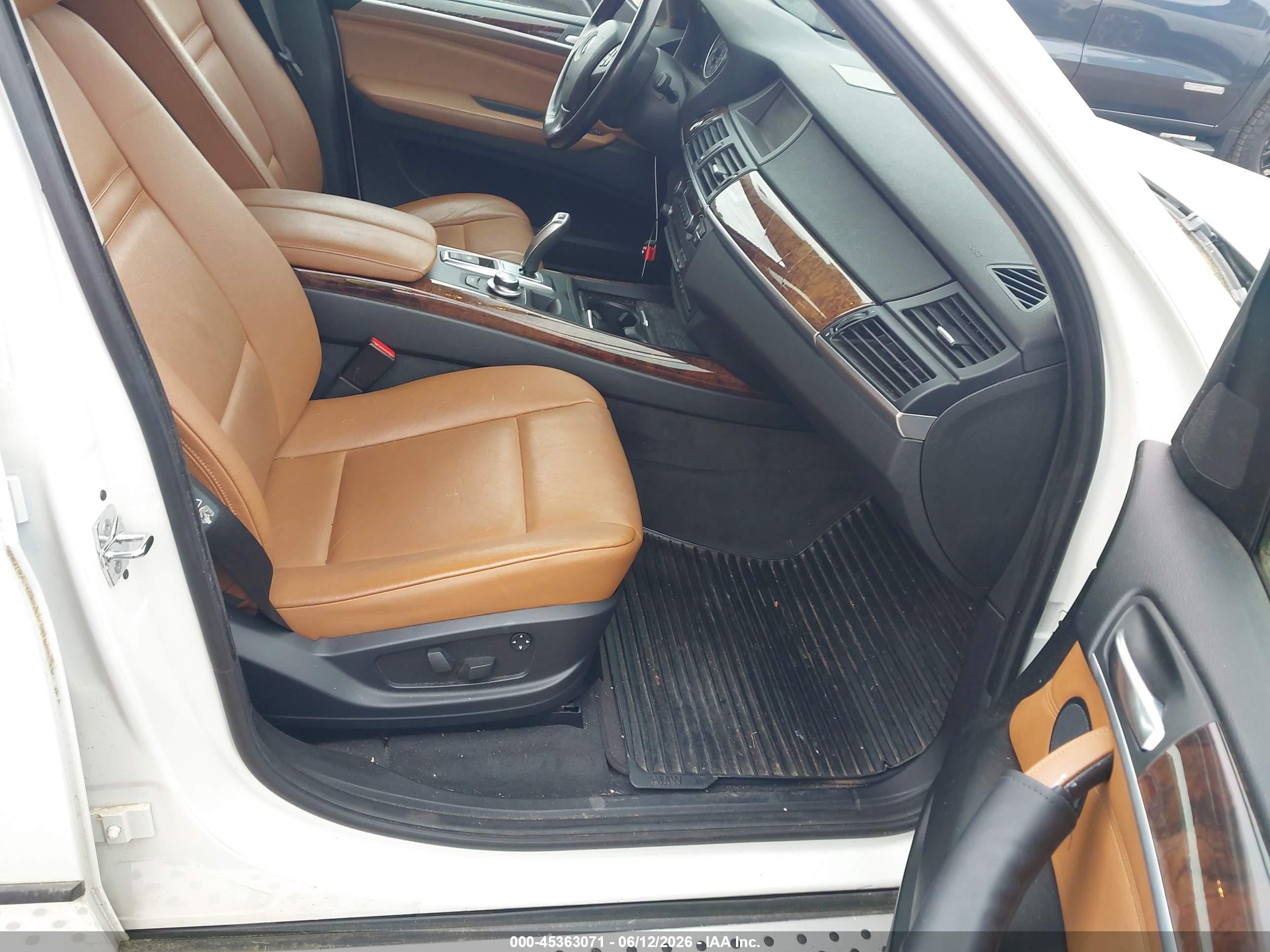 2008 Bmw X5 3.0si White vin: 5UXFE43548L022330