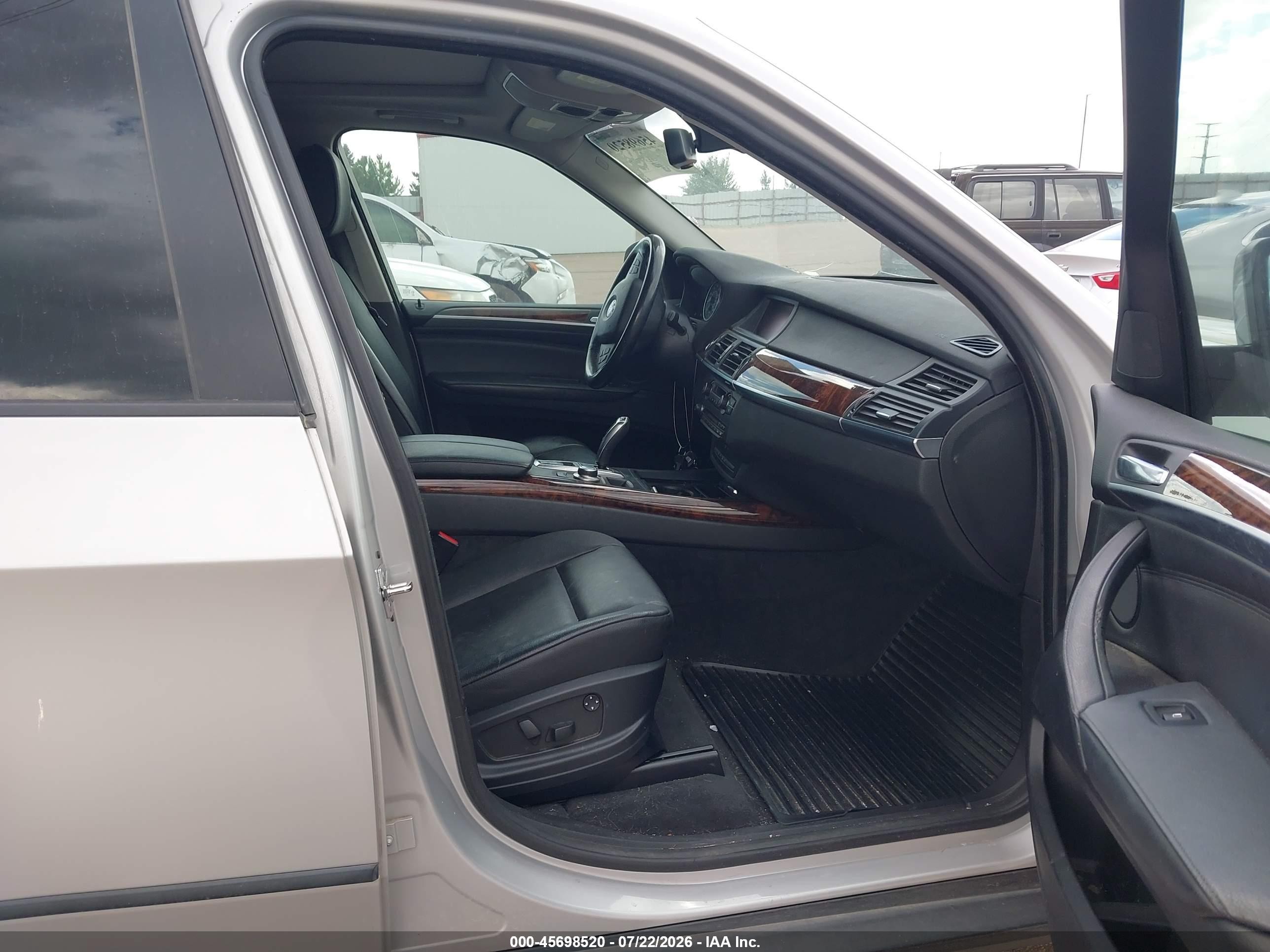 2008 Bmw X5 3.0si Серебряный vin: 5UXFE43598L006804