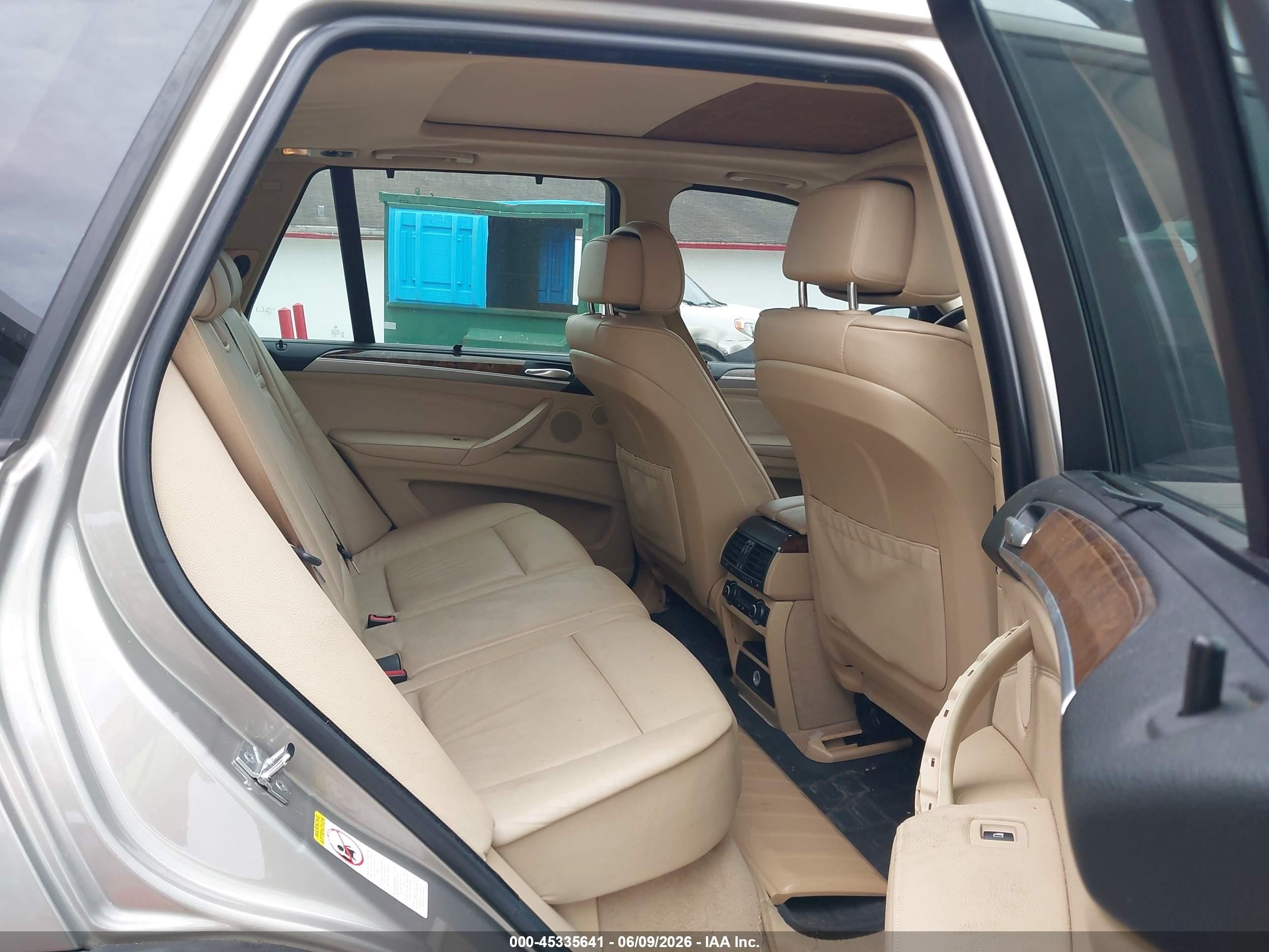 2008 Bmw X5 3.0si Beige vin: 5UXFE43598L029399