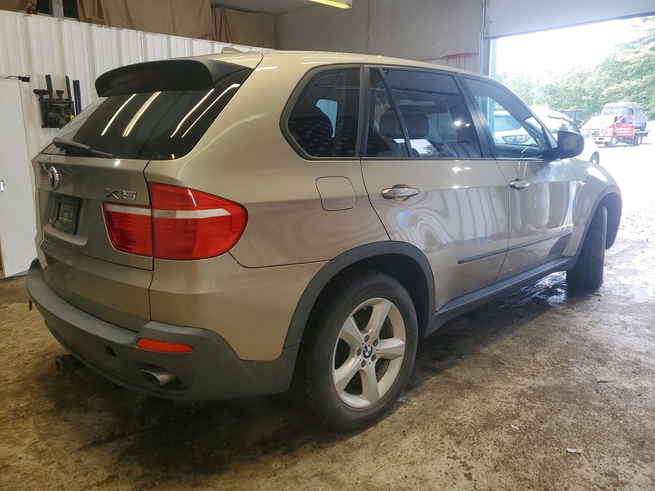 2010 Bmw X5 Xdrive30i Серебряный vin: 5UXFE4C51AL383441