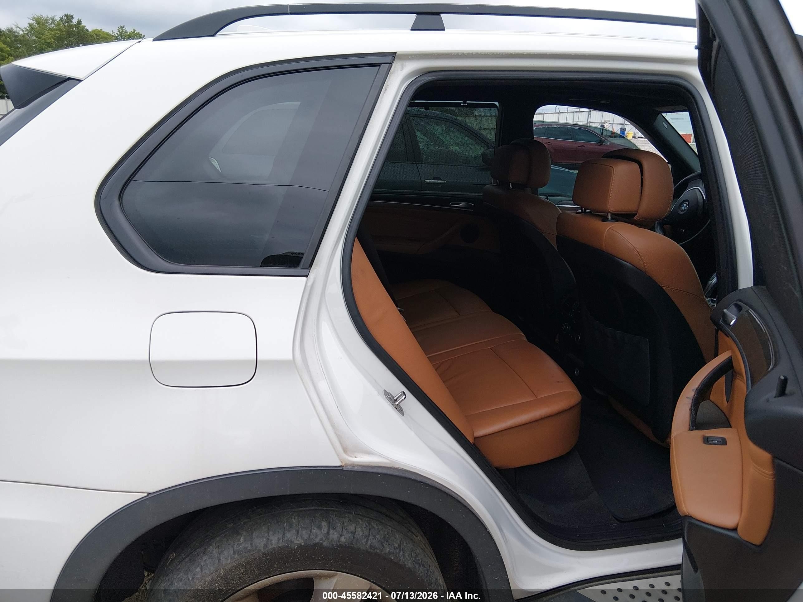 2010 Bmw X5 Xdrive30i Белый vin: 5UXFE4C51AL384797