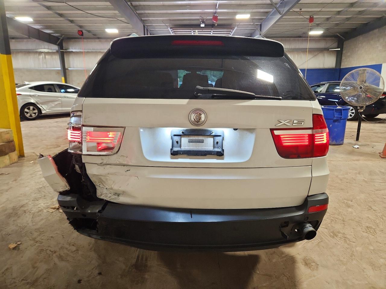 2010 Bmw X5 Xdrive30i Белый vin: 5UXFE4C53AL385109