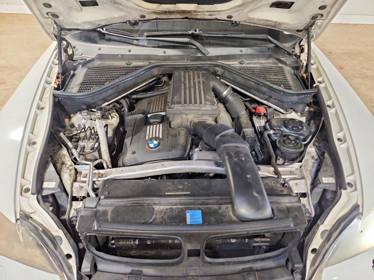 2010 Bmw X5 Xdrive30i Белый vin: 5UXFE4C53AL385109