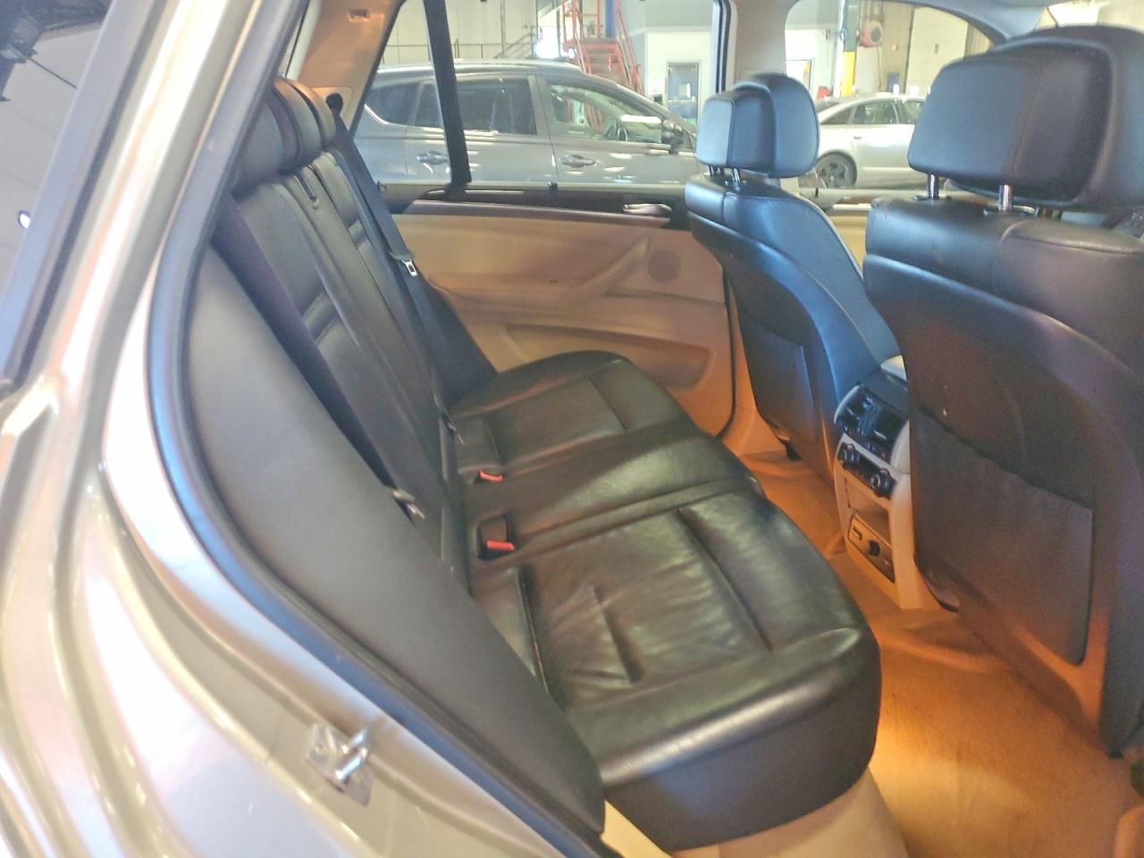2010 Bmw X5 Xdrive30i Gold vin: 5UXFE4C58AL278850