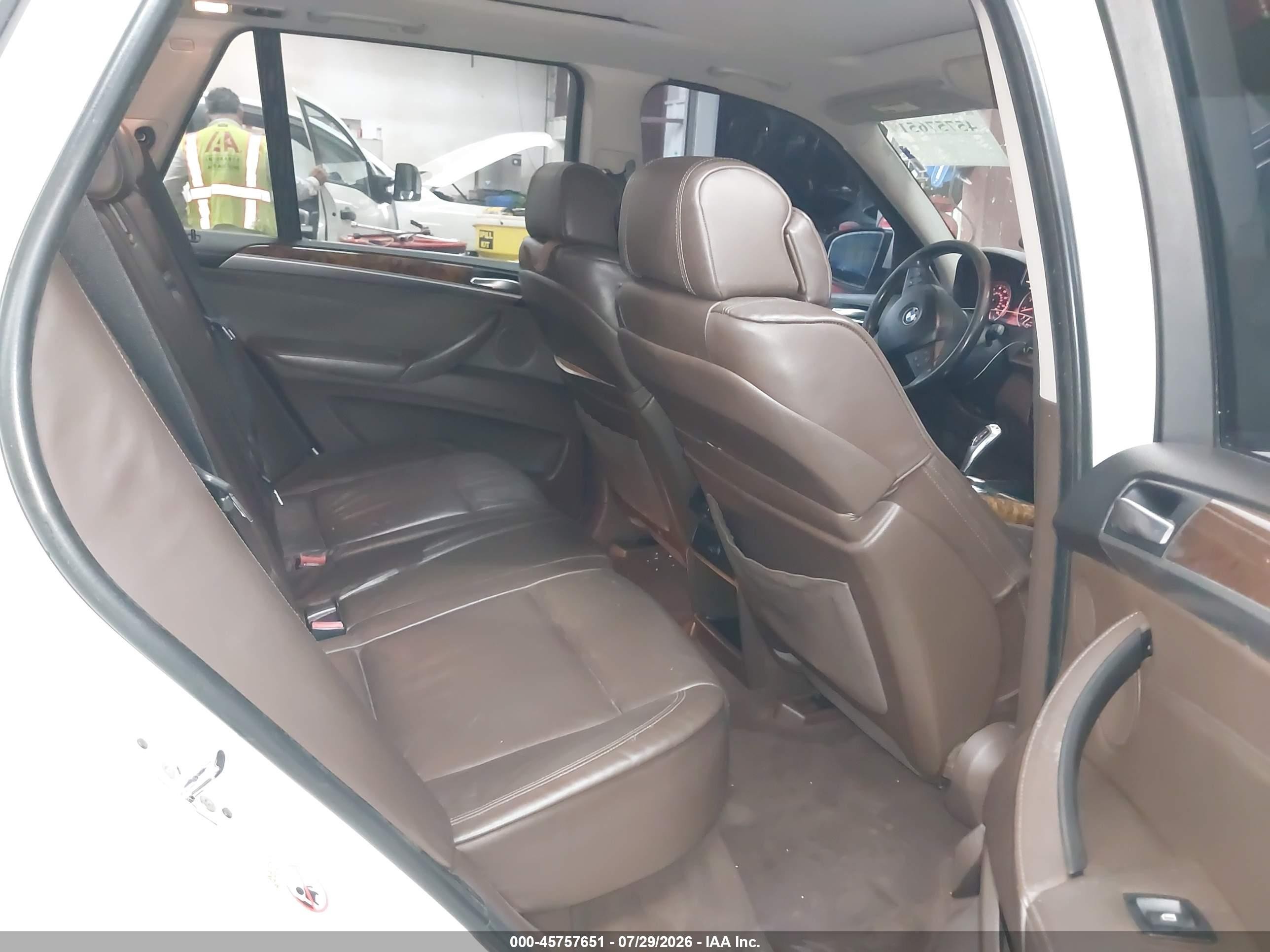 2007 Bmw X5 4.8i Белый vin: 5UXFE83517LZ38369