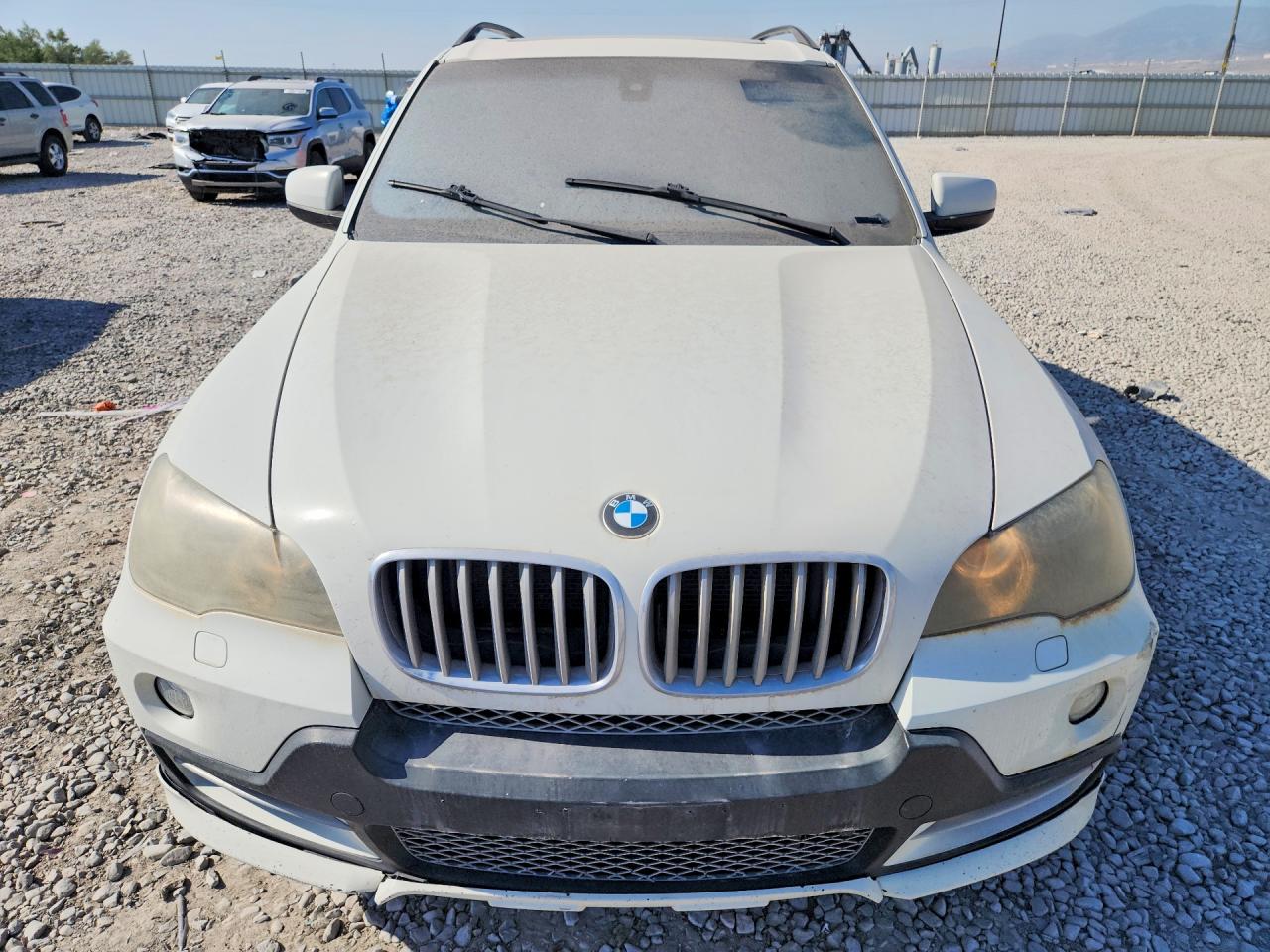 2009 Bmw X5 Xdrive48i White vin: 5UXFE83529L169609