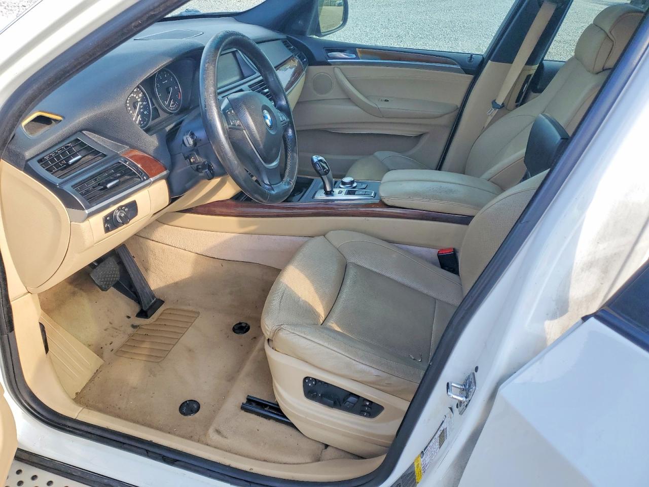 2007 Bmw X5 4.8i White vin: 5UXFE83537LZ44271