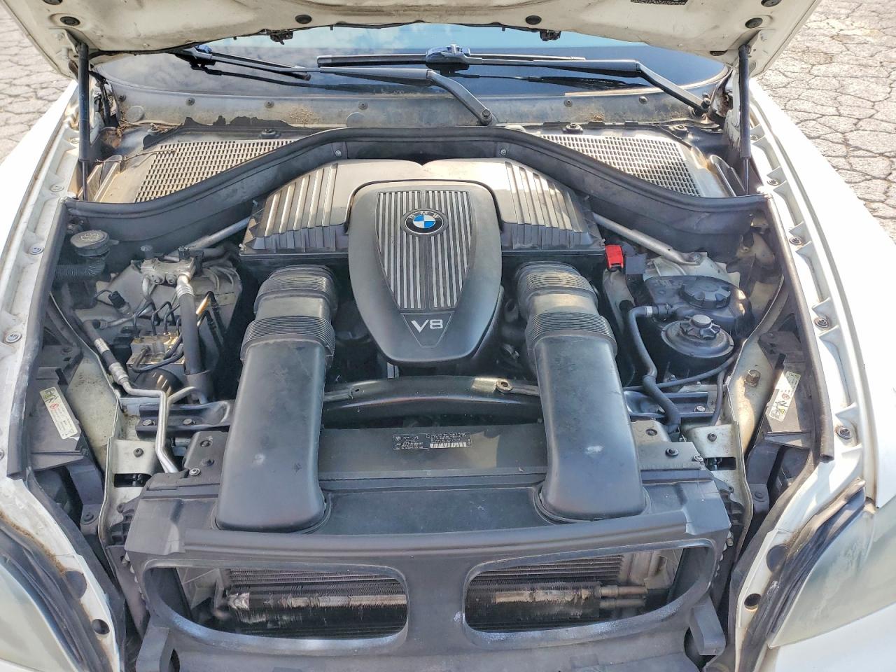 2007 Bmw X5 4.8i White vin: 5UXFE83537LZ44271