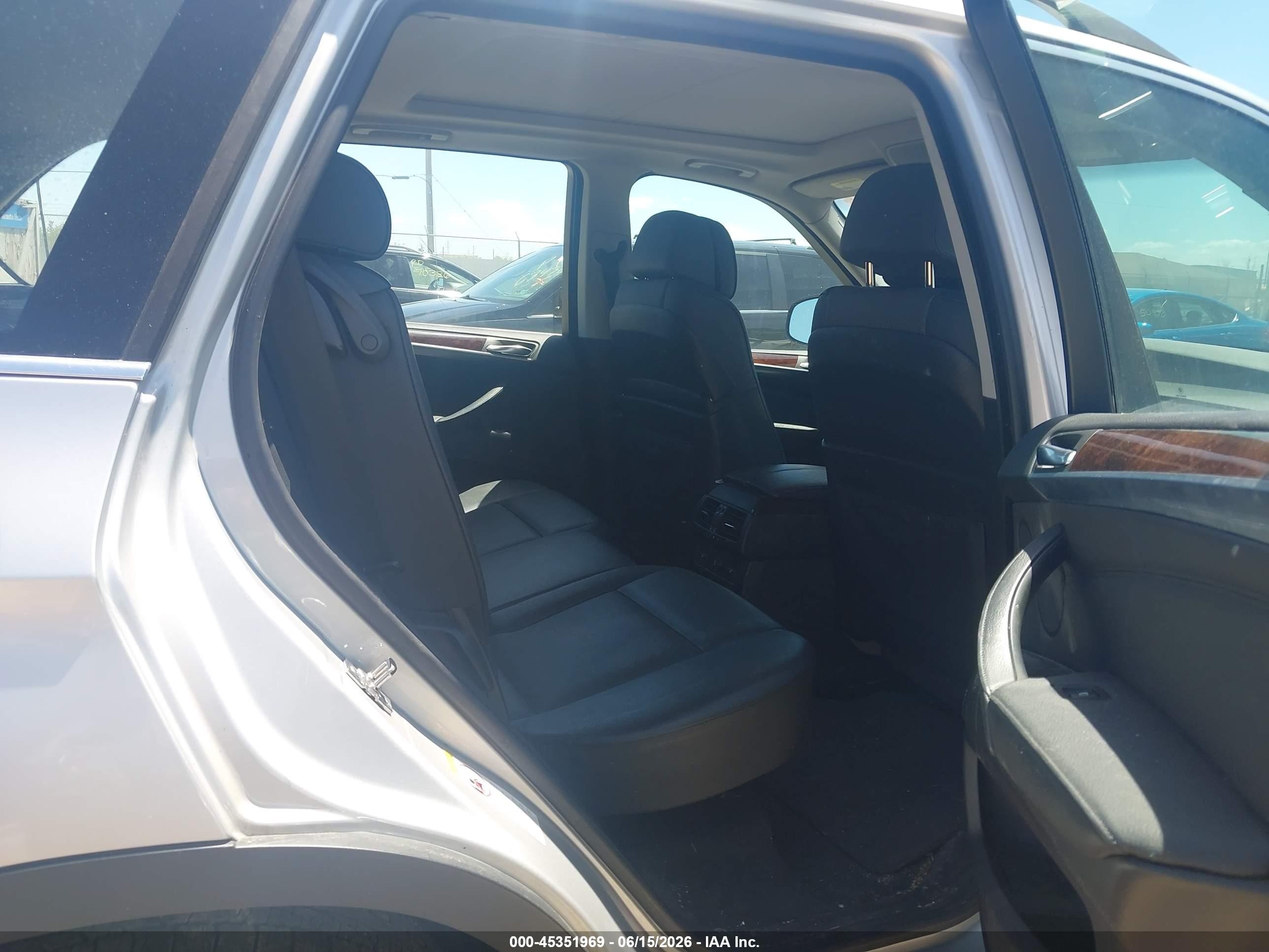2008 Bmw X5 4.8i Silver vin: 5UXFE83548L163986
