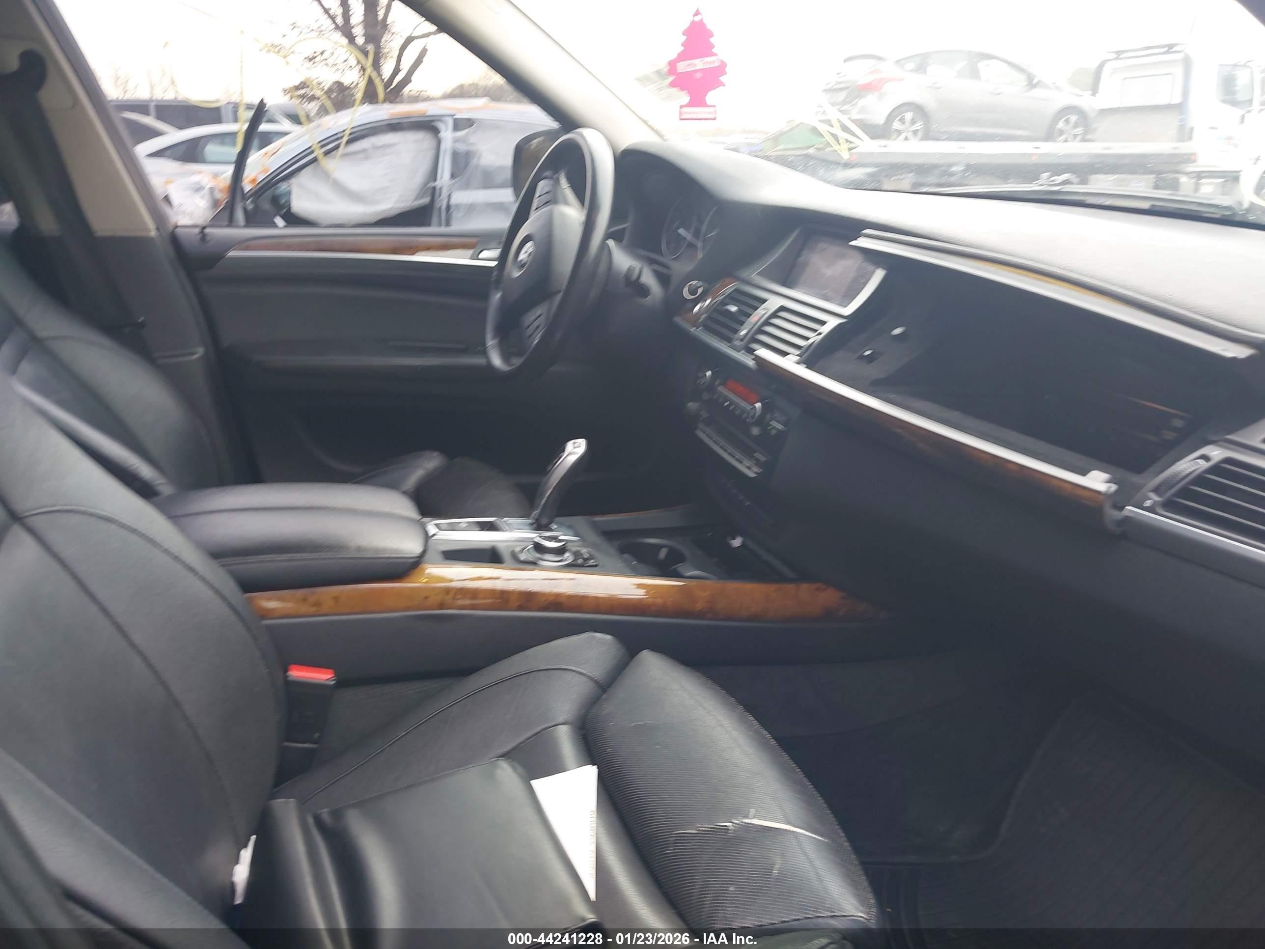 2010 Bmw X5 Xdrive48i Brown vin: 5UXFE8C52AL310506
