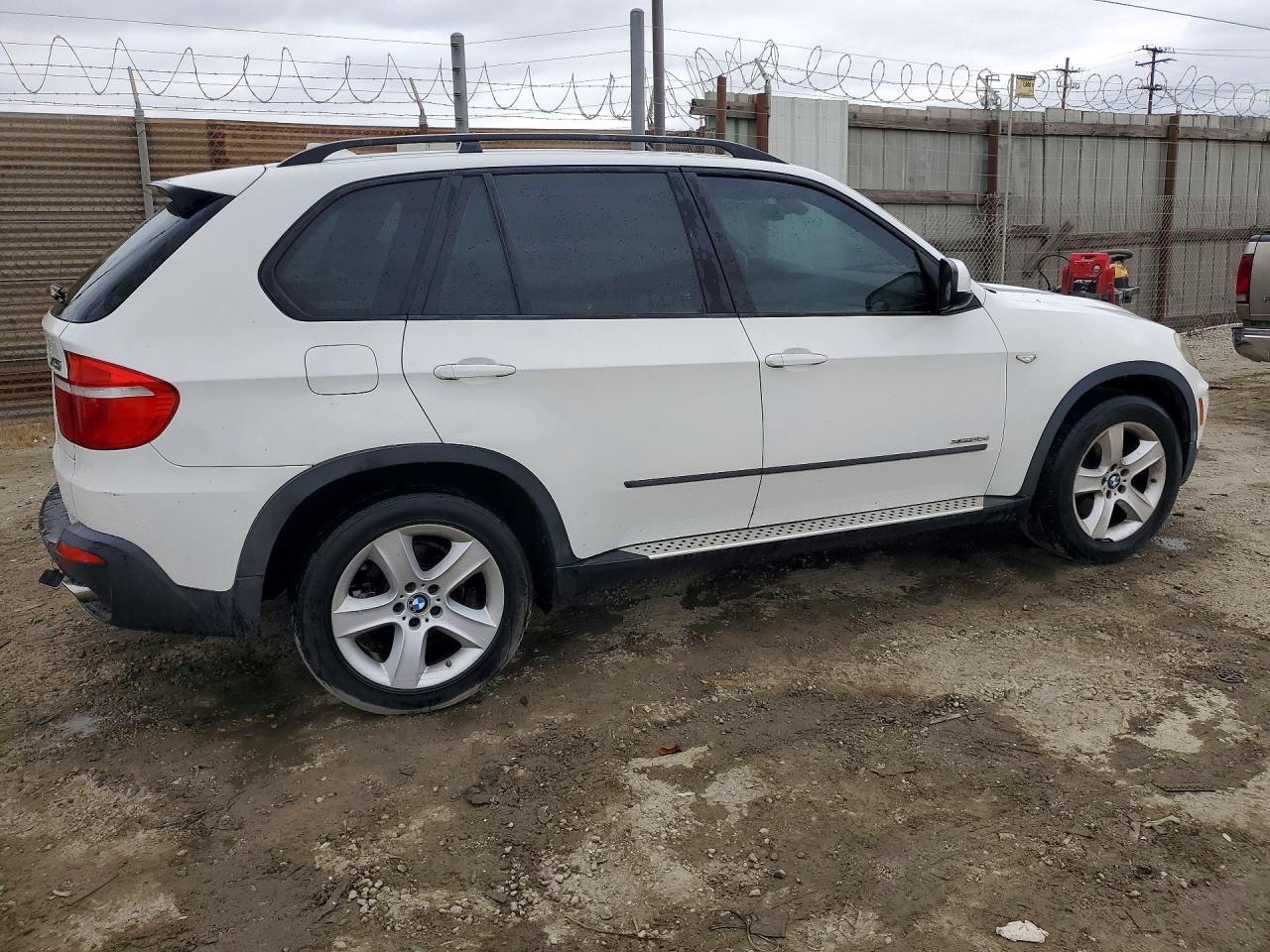 2009 Bmw X5 White vin: 5UXFF03589LJ98238