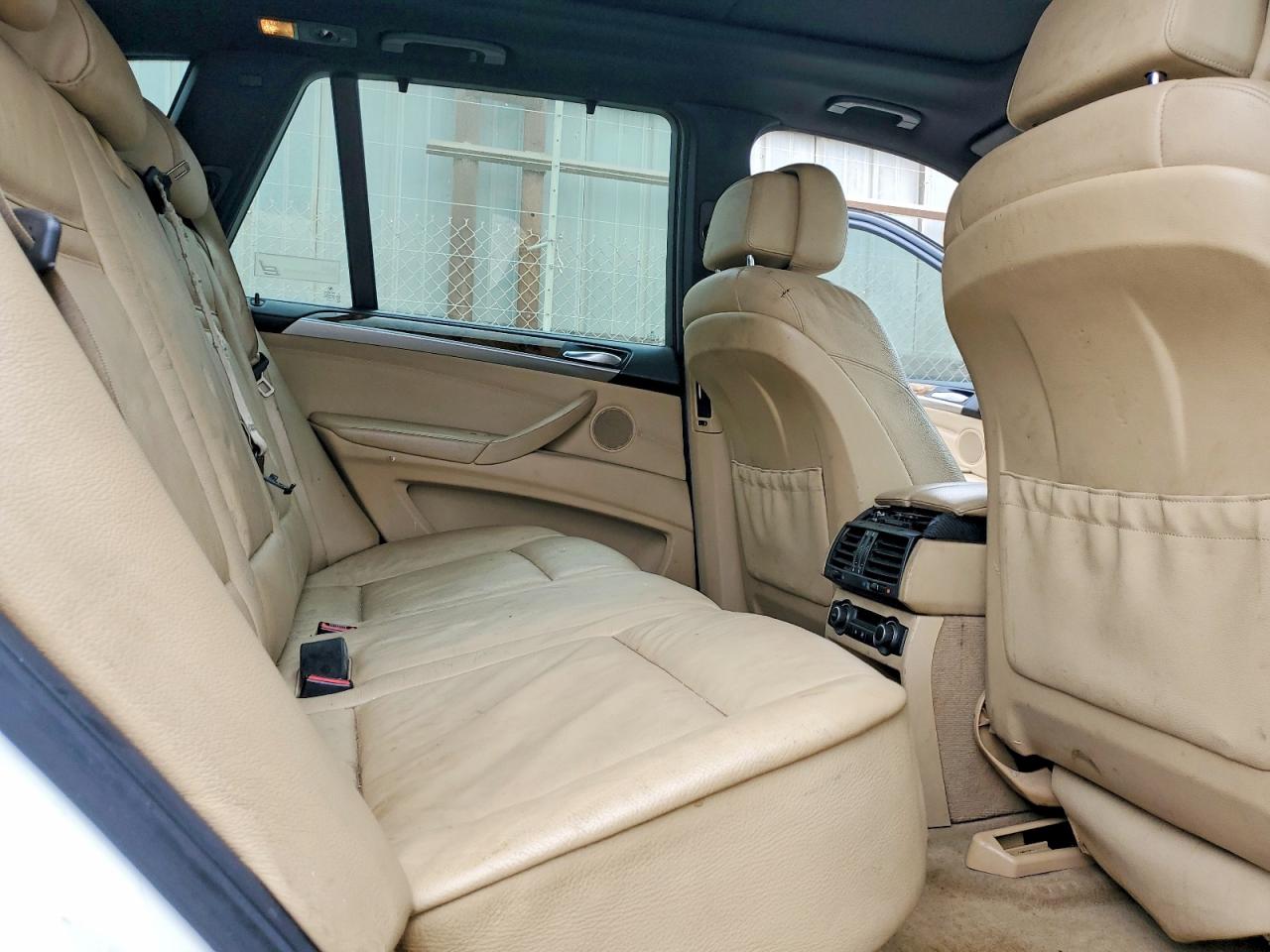 2009 Bmw X5 White vin: 5UXFF03589LJ98238