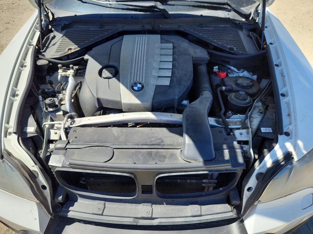 2010 Bmw X5 Xdrive35d Белый vin: 5UXFF0C5XALT84349