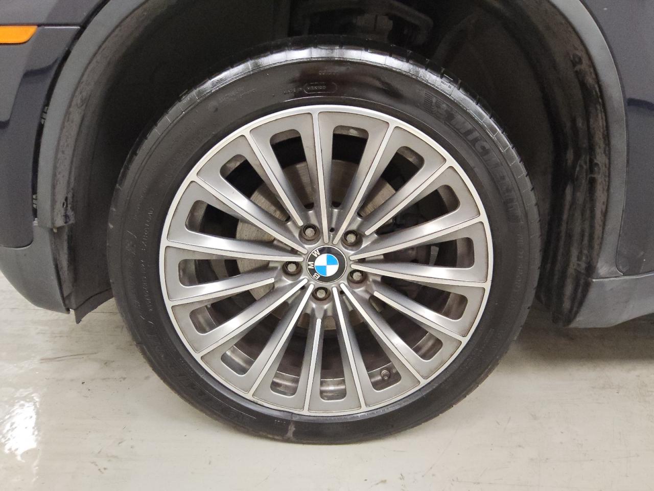 2012 Bmw X6 Xdrive35i Blue vin: 5UXFG2C58CL781053 Damage: Left Front Wheel, Mismatched, Replacement Required