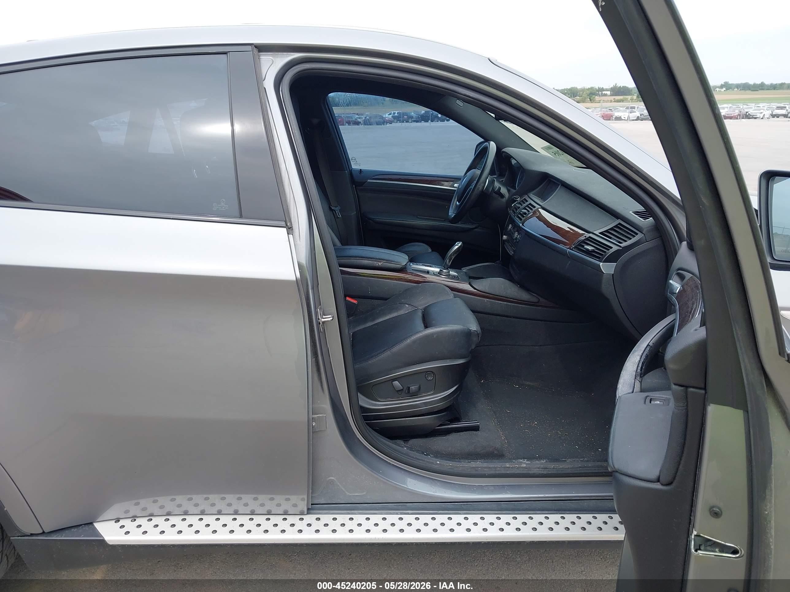 2011 Bmw X6 Xdrive50i Silver vin: 5UXFG8C5XBLZ96595