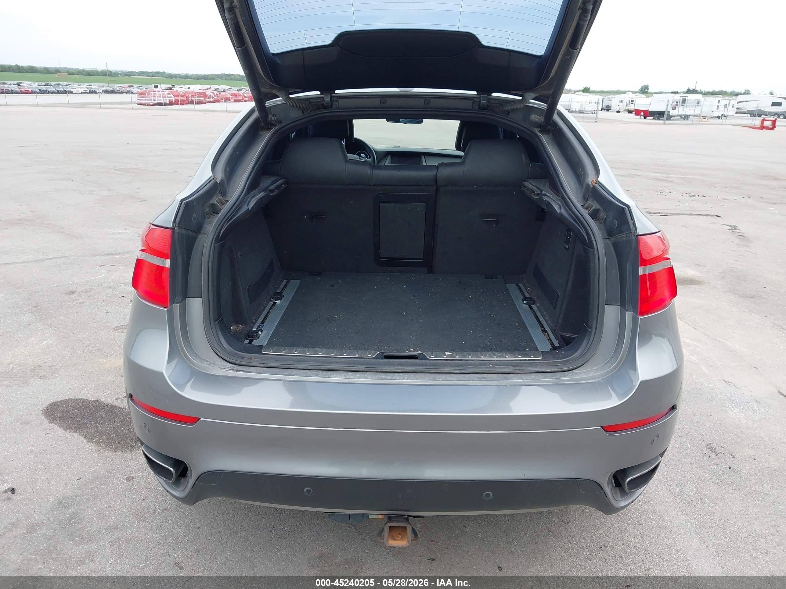 2011 Bmw X6 Xdrive50i Silver vin: 5UXFG8C5XBLZ96595
