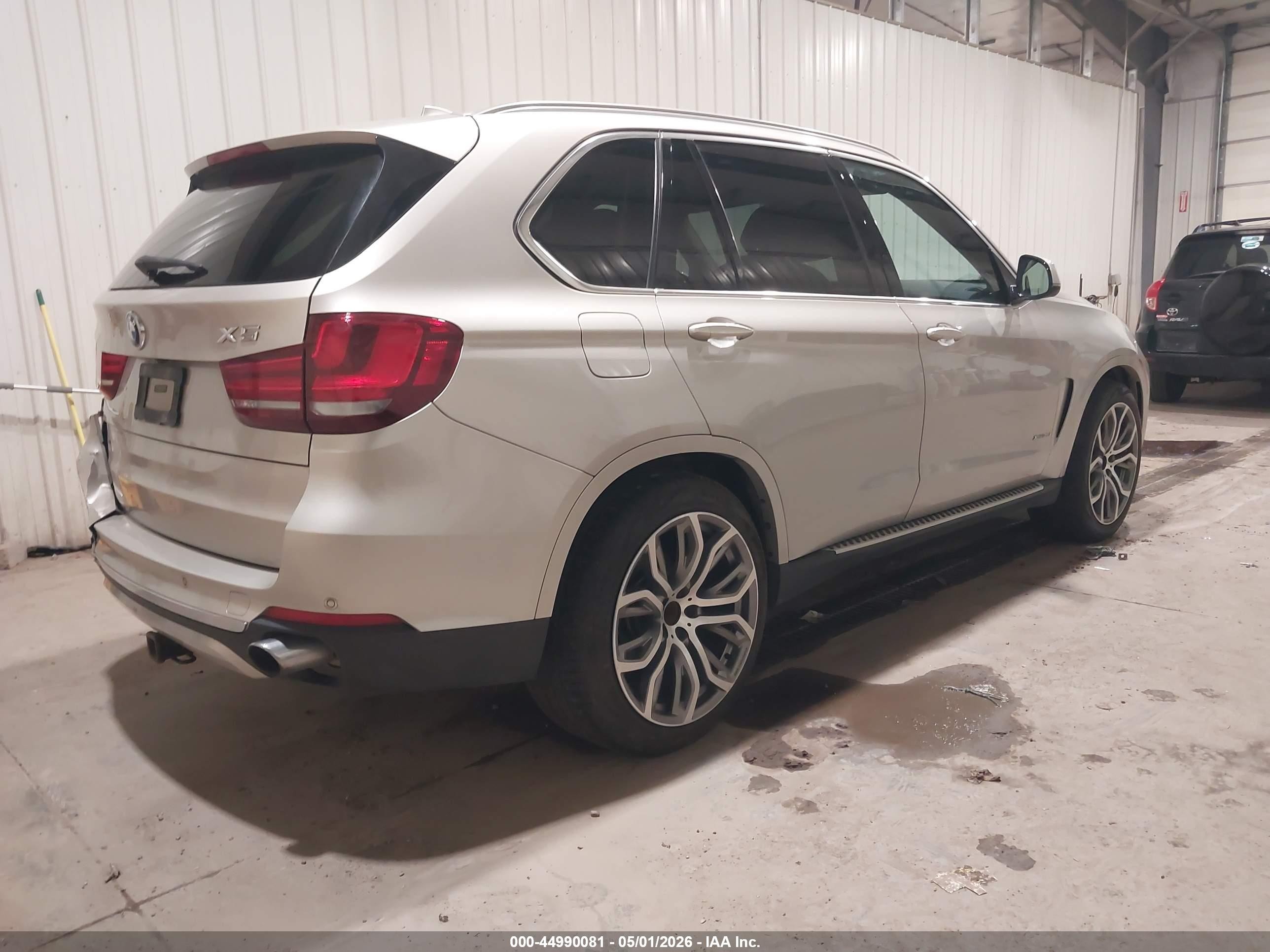 2015 Bmw X5 Xdrive35i Серебряный vin: 5UXKR0C51F0K57990