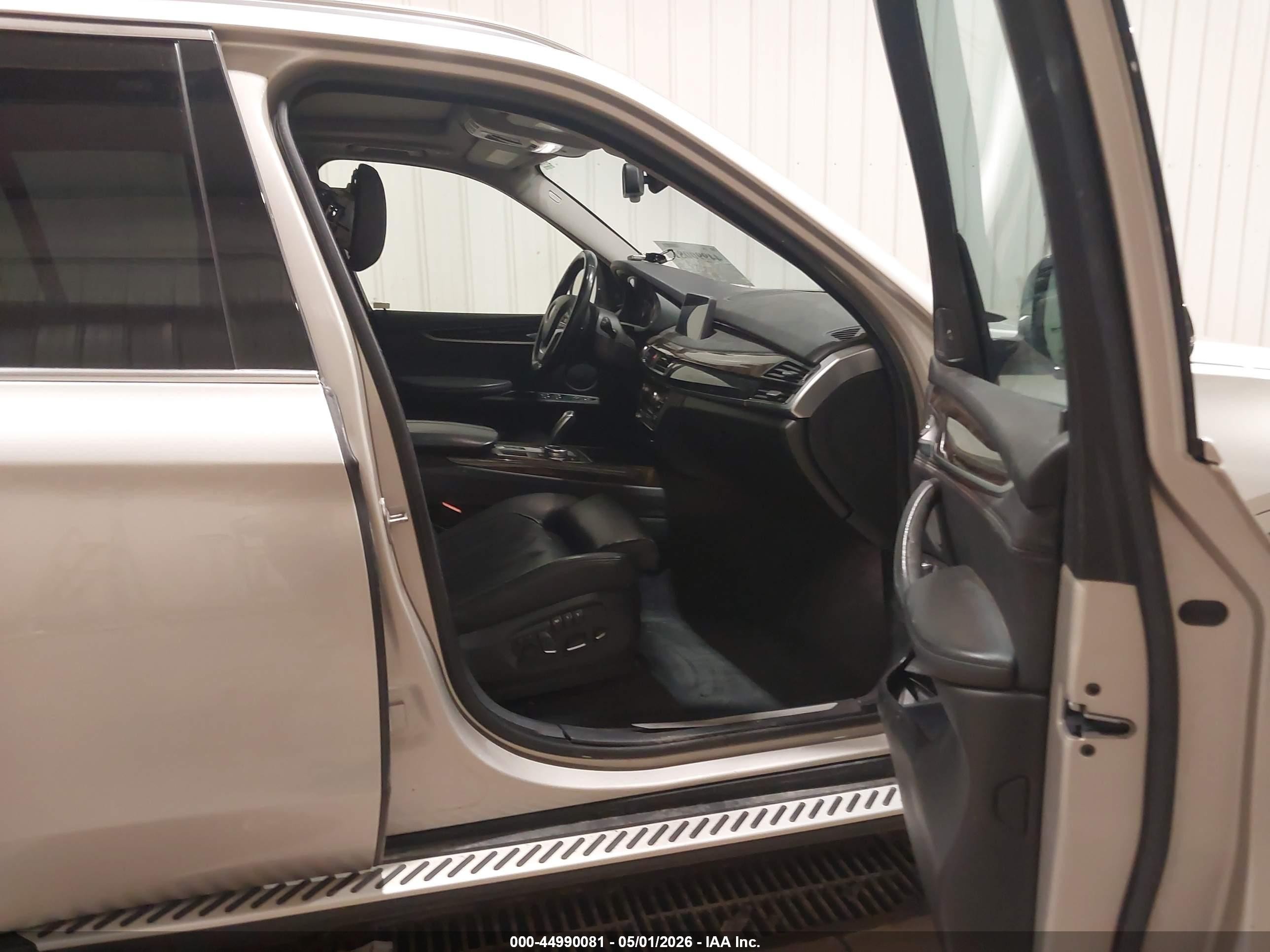 2015 Bmw X5 Xdrive35i Серебряный vin: 5UXKR0C51F0K57990