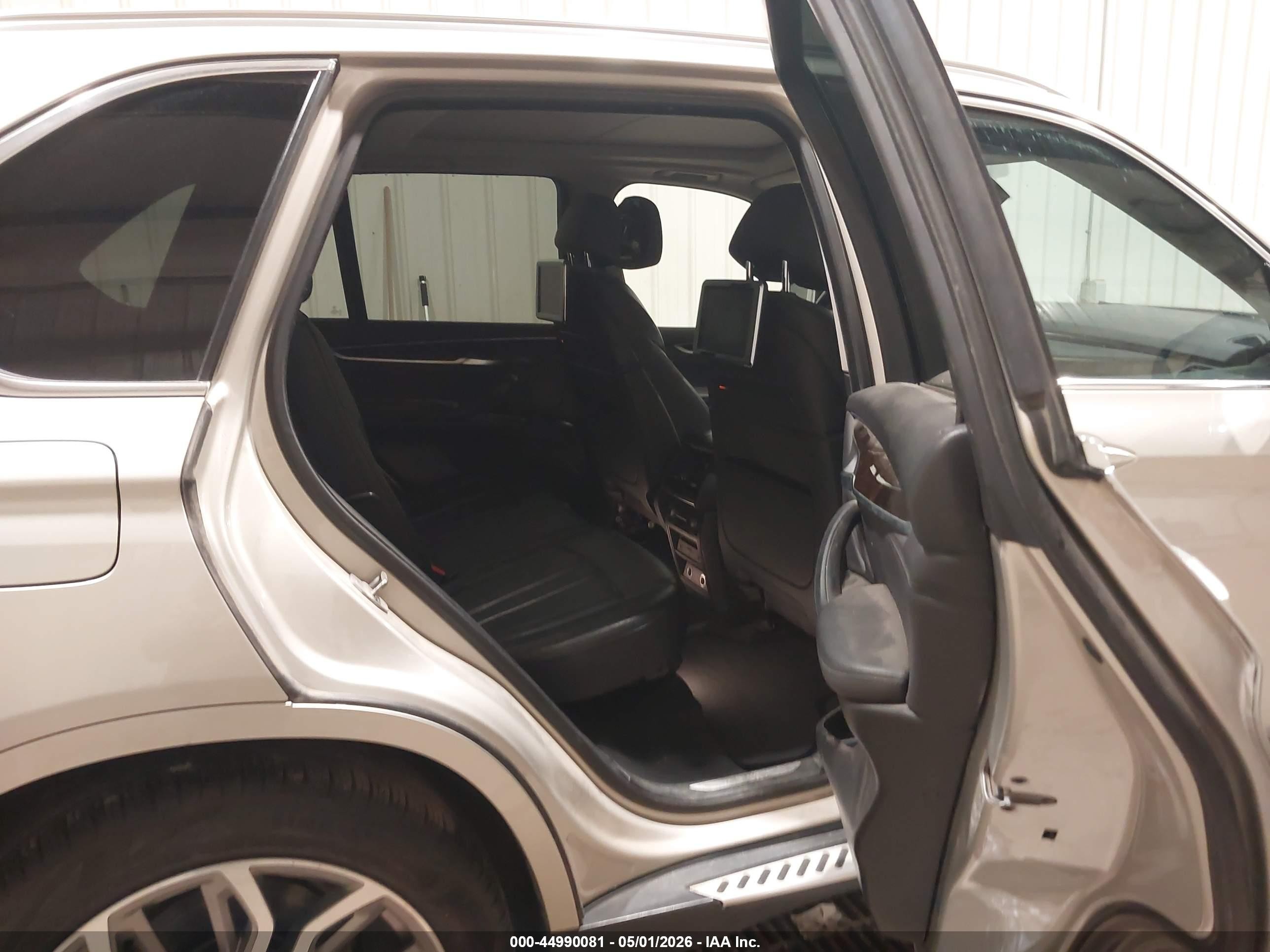 2015 Bmw X5 Xdrive35i Серебряный vin: 5UXKR0C51F0K57990