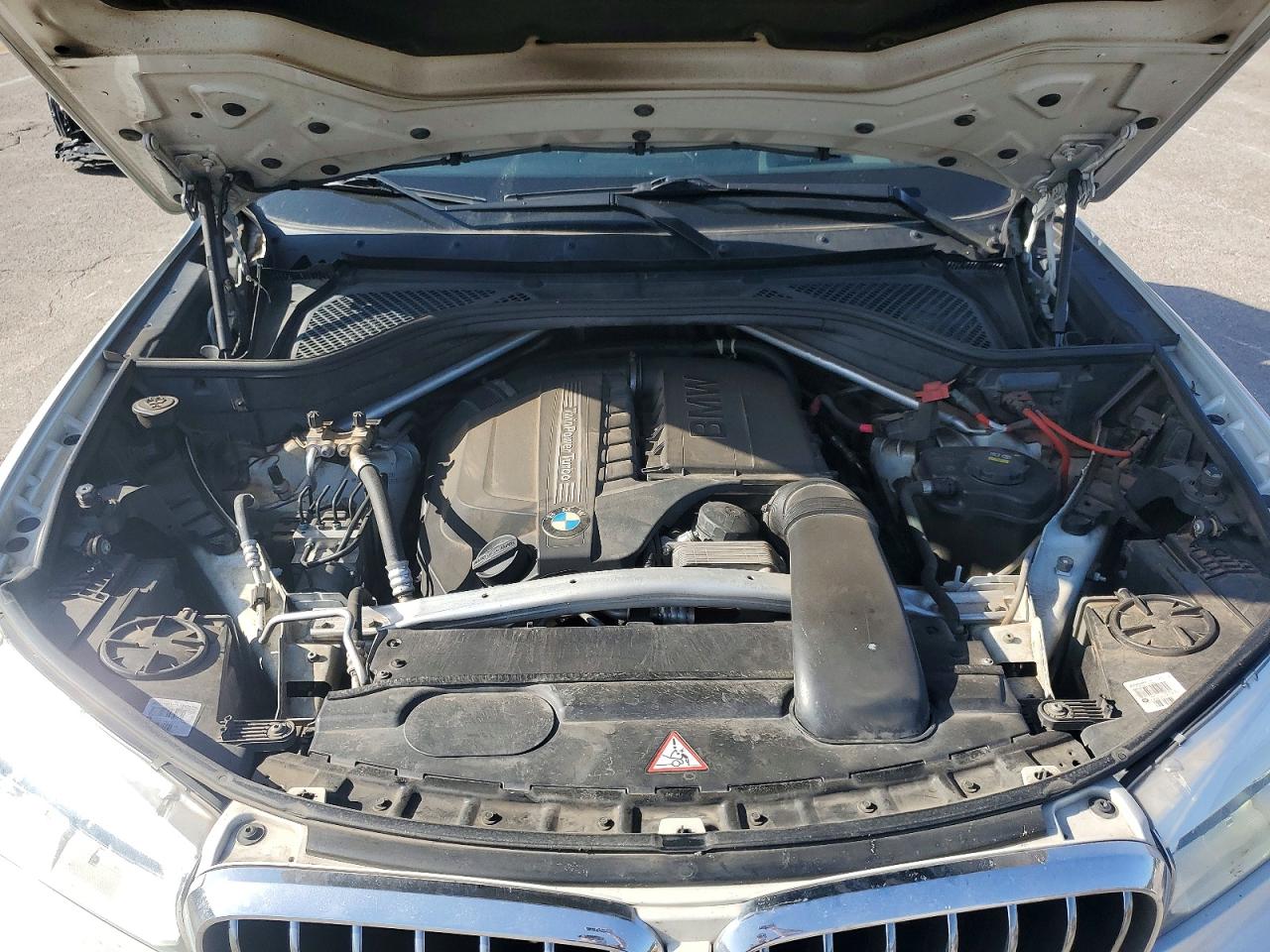 2015 Bmw X5 Xdrive35i Белый vin: 5UXKR0C51F0P06746