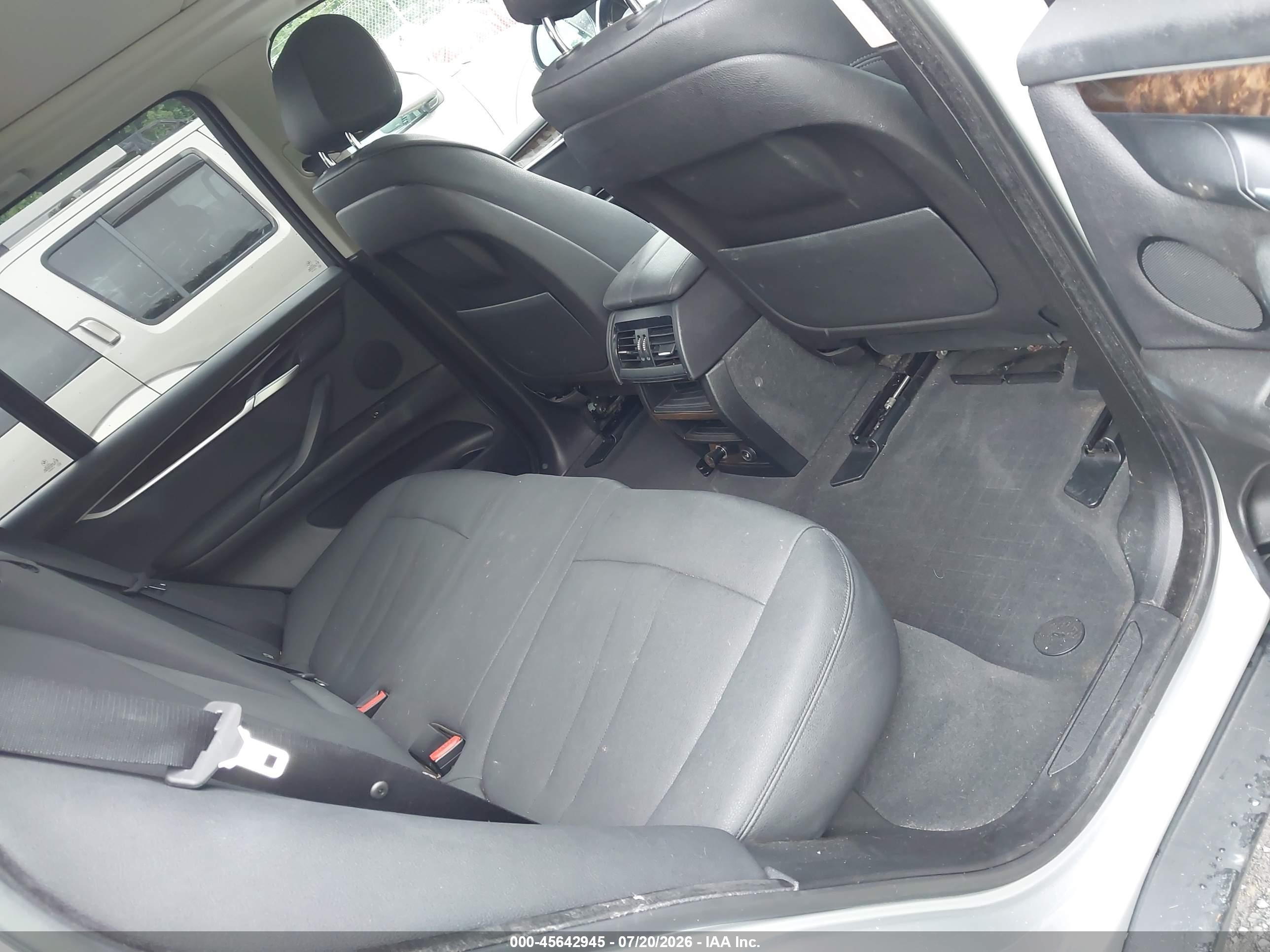 2015 Bmw X5 Xdrive35i Серебряный vin: 5UXKR0C52F0P05735