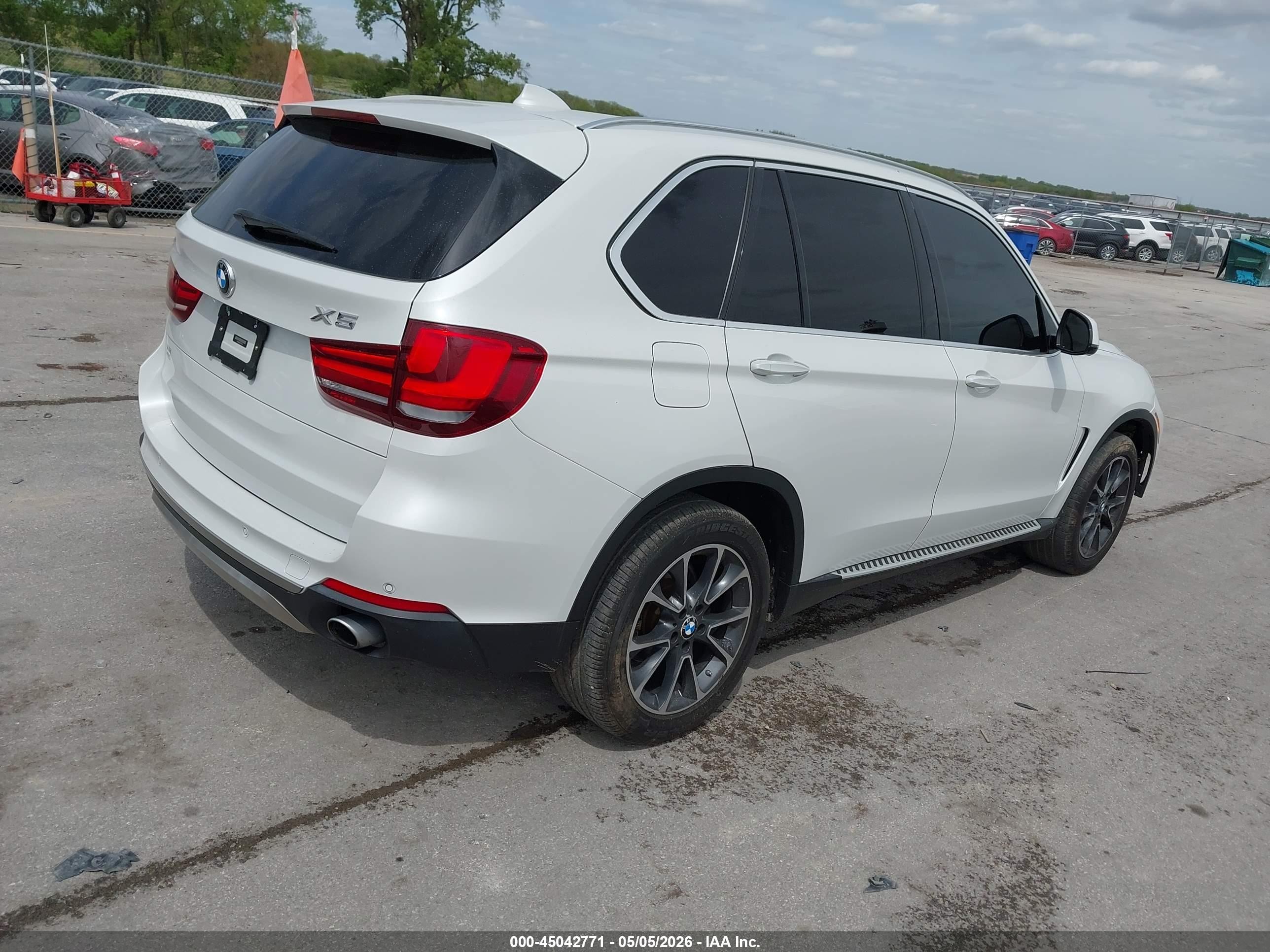 2015 Bmw X5 Xdrive35i White vin: 5UXKR0C52F0P07159