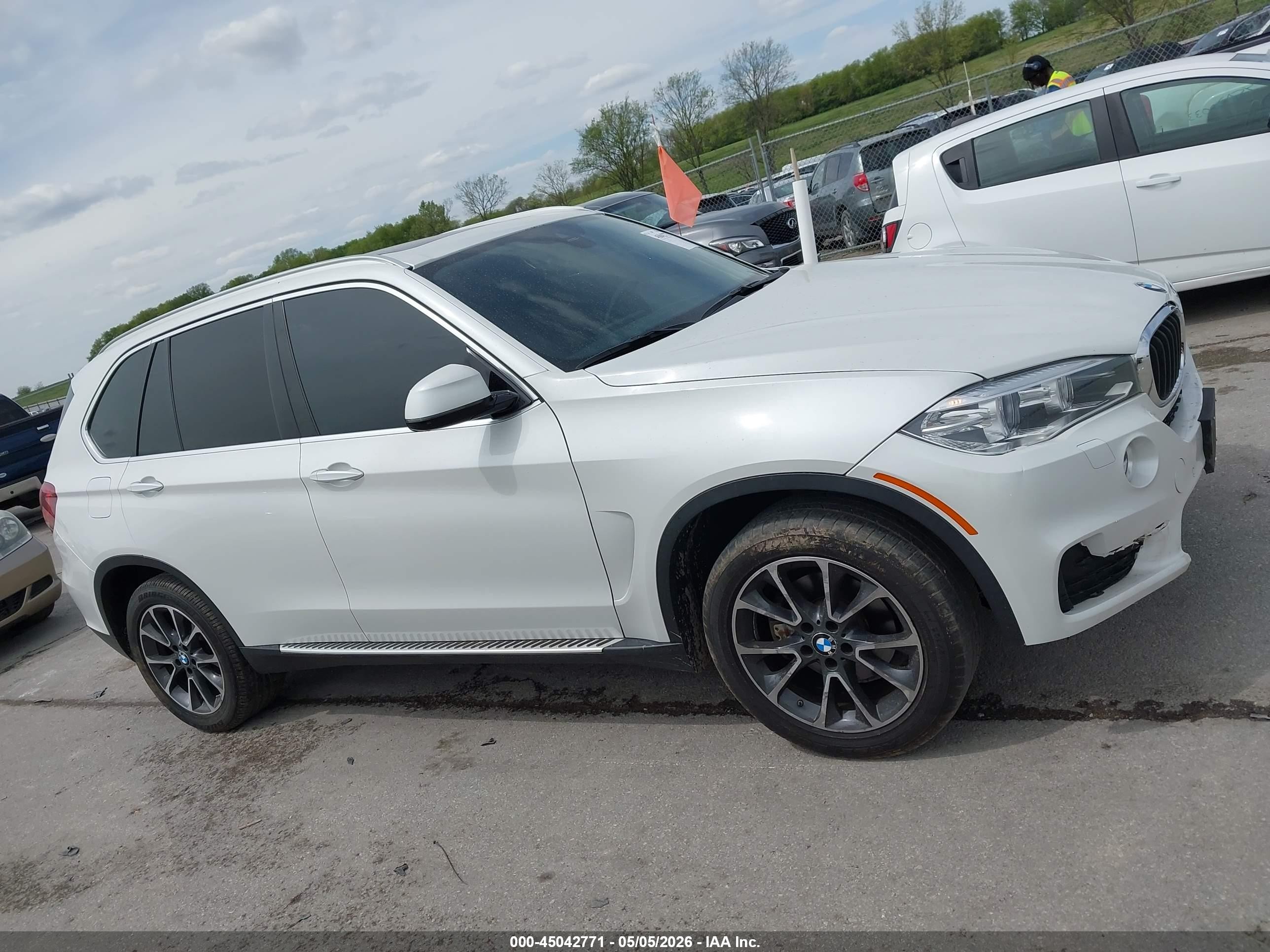 2015 Bmw X5 Xdrive35i White vin: 5UXKR0C52F0P07159