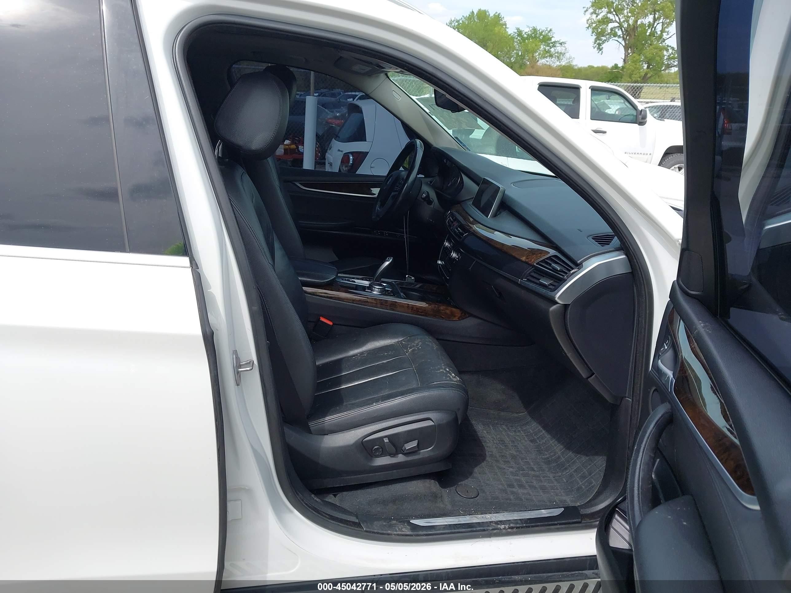 2015 Bmw X5 Xdrive35i White vin: 5UXKR0C52F0P07159