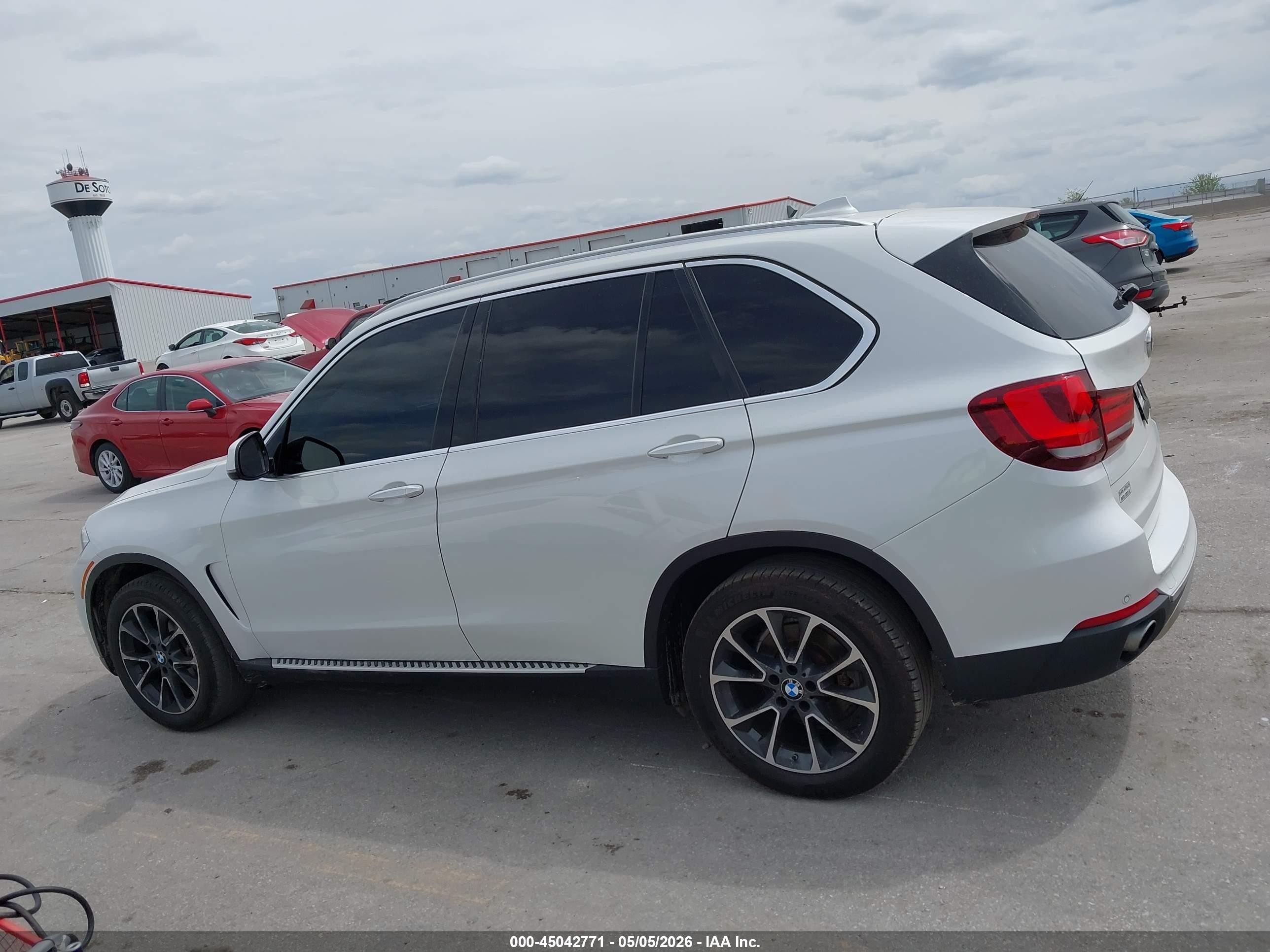 2015 Bmw X5 Xdrive35i White vin: 5UXKR0C52F0P07159