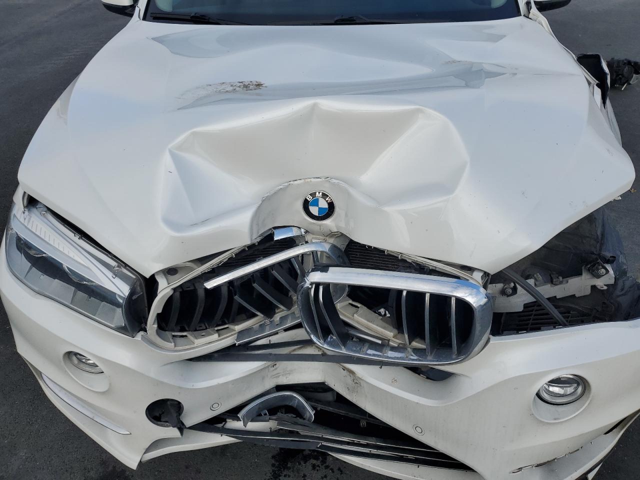 2015 Bmw X5 Xdrive35i Белый vin: 5UXKR0C53F0K56033