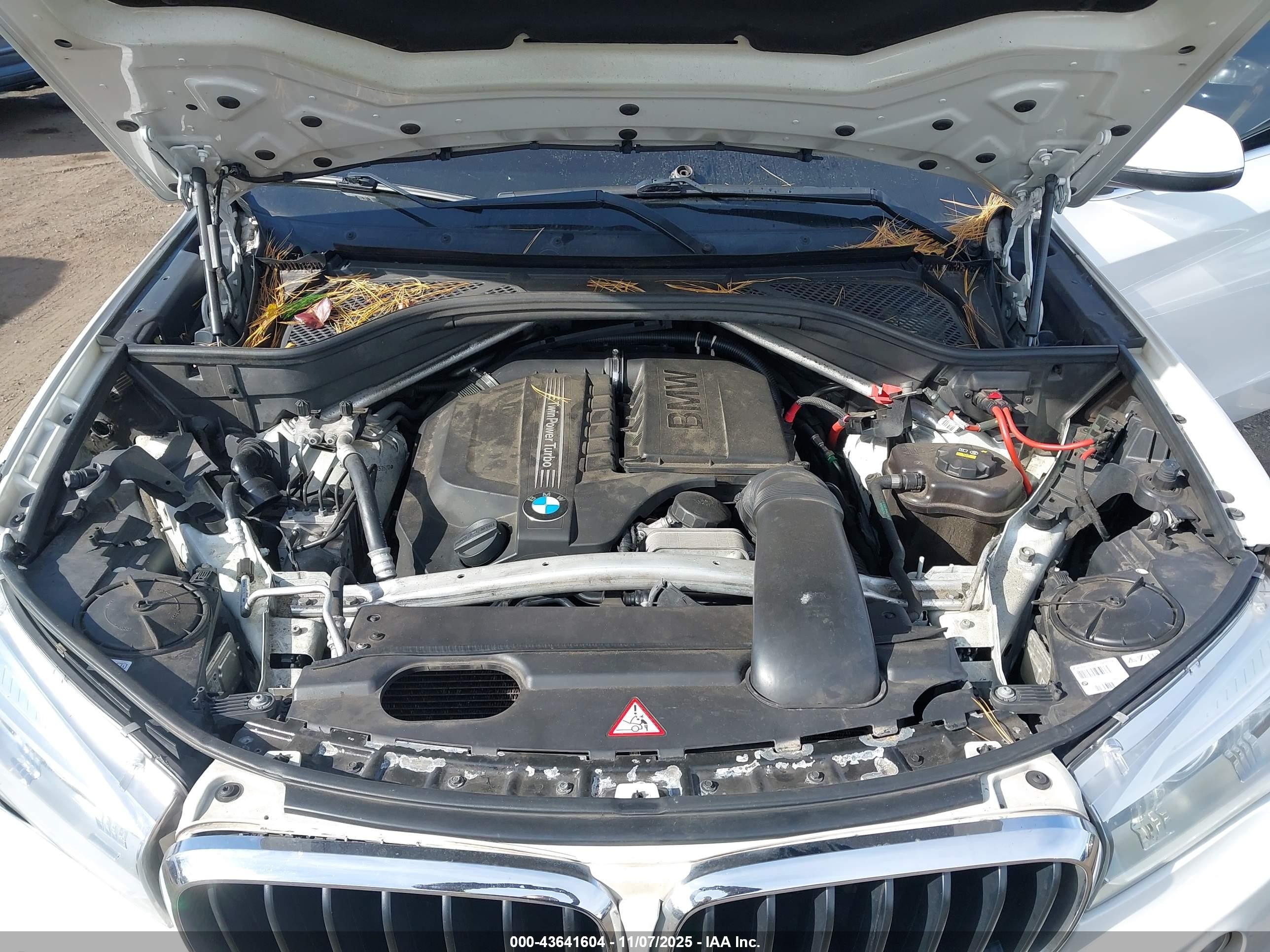 2015 Bmw X5 Xdrive35i White vin: 5UXKR0C55F0K52520