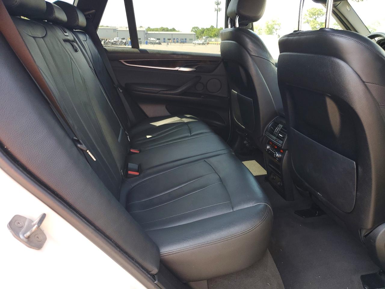 2015 Bmw X5 Xdrive35i White vin: 5UXKR0C57F0K56875