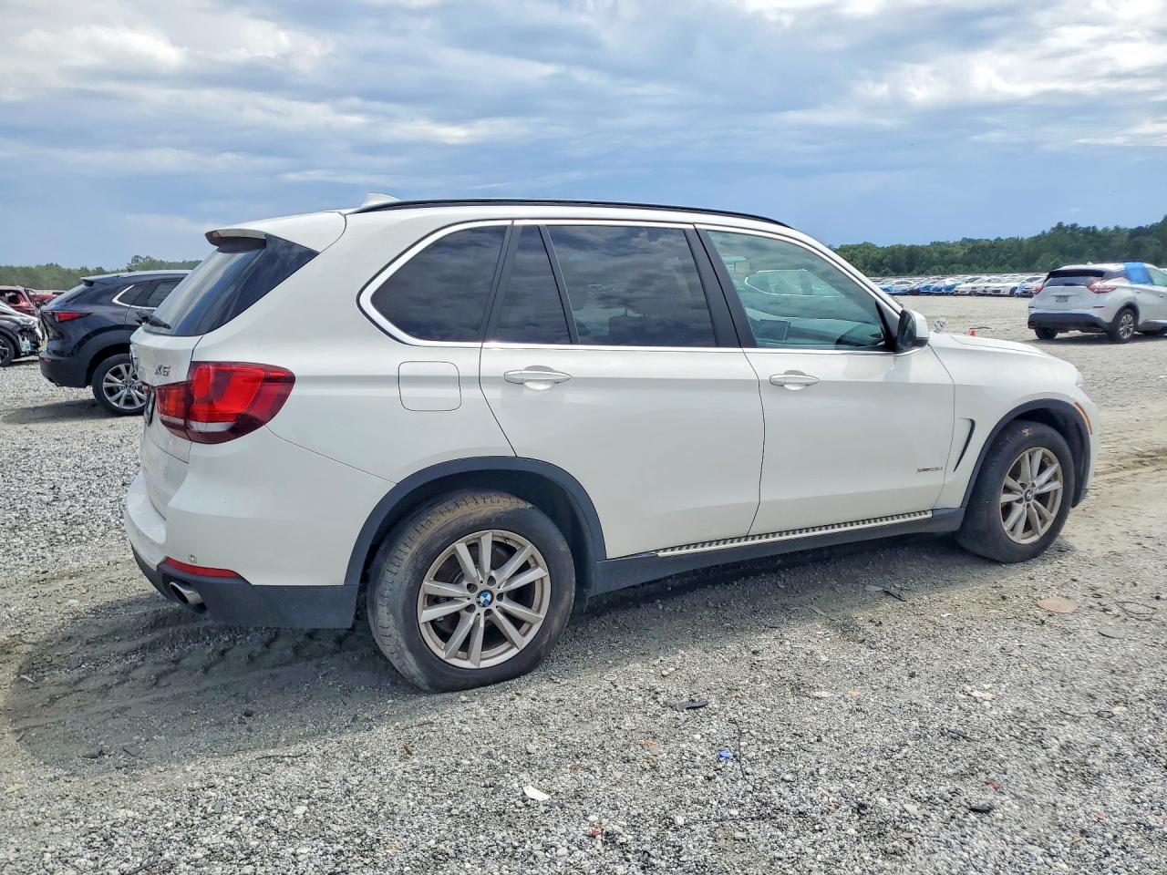 2015 Bmw X5 Xdrive35i Белый vin: 5UXKR0C57F0P02166