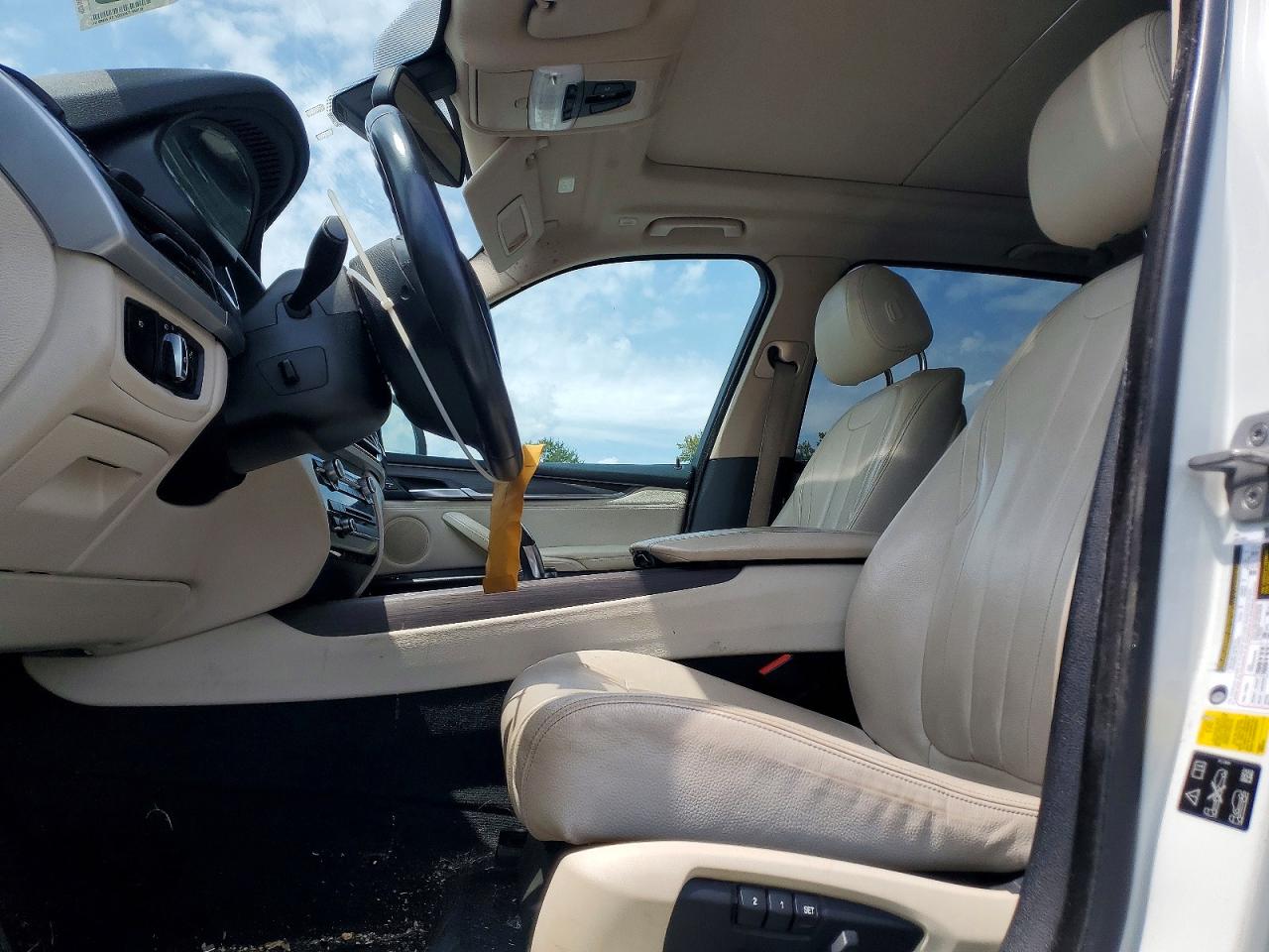 2015 Bmw X5 Xdrive35i Белый vin: 5UXKR0C57F0P02166