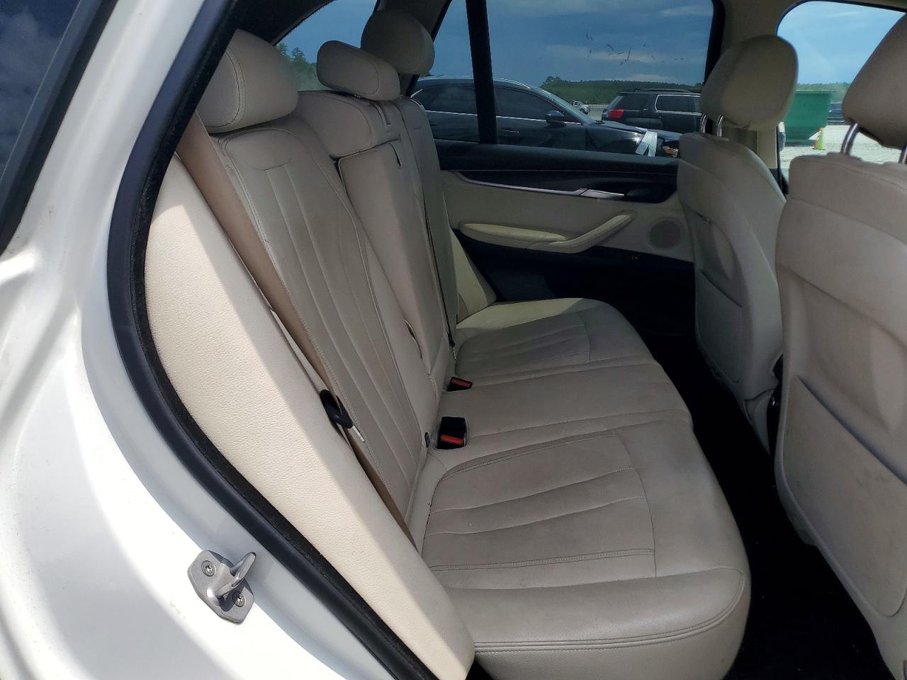 2015 Bmw X5 Xdrive35i Белый vin: 5UXKR0C57F0P02166