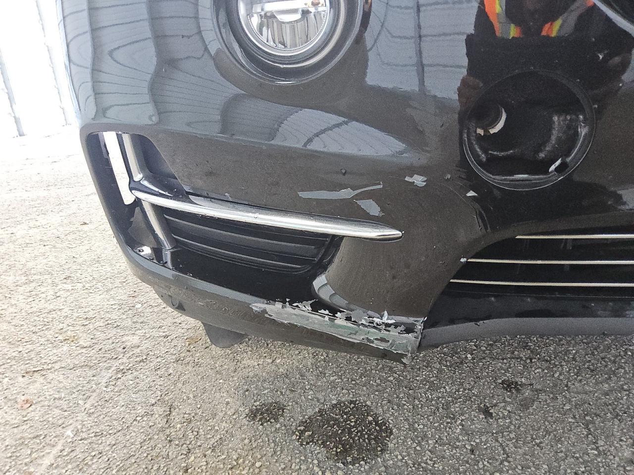 2015 Bmw X5 Xdrive35i Черный vin: 5UXKR0C57F0P14494 Damage: Front Bumper, Broken, Replacement Required