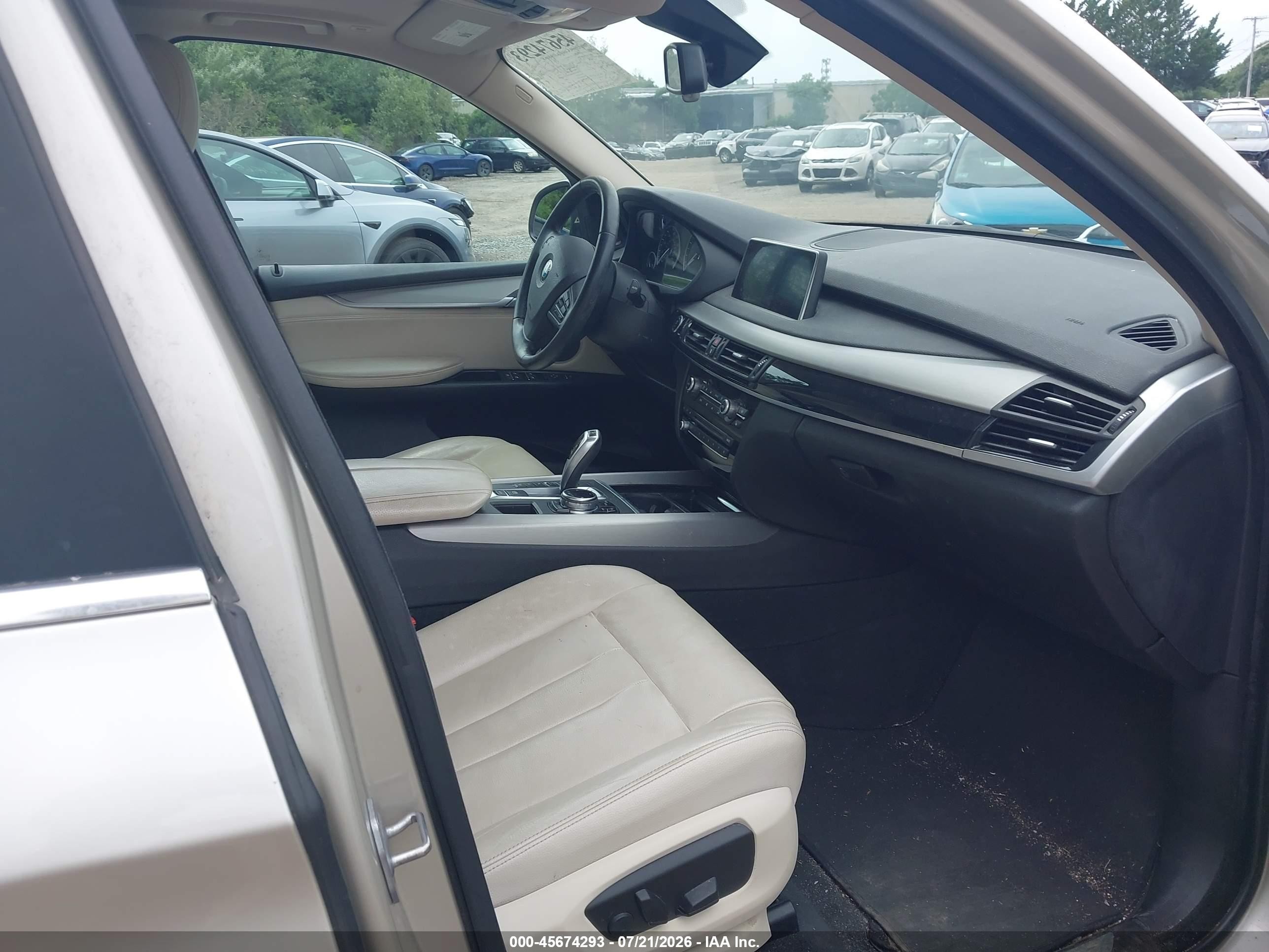 2014 Bmw X5 Xdrive35i White vin: 5UXKR0C59E0H19732