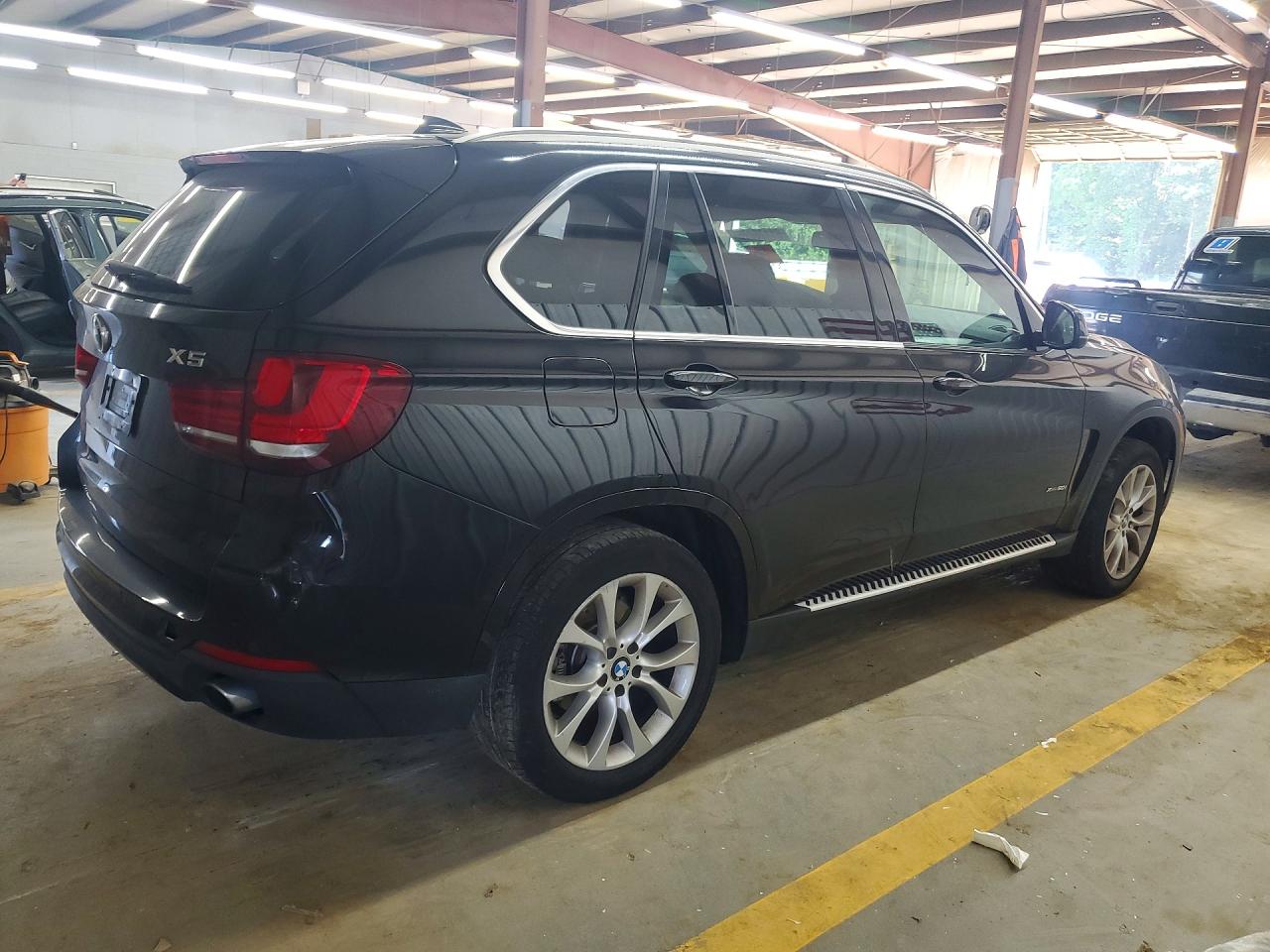 2015 Bmw X5 Xdrive35i Черный vin: 5UXKR0C59F0K71734