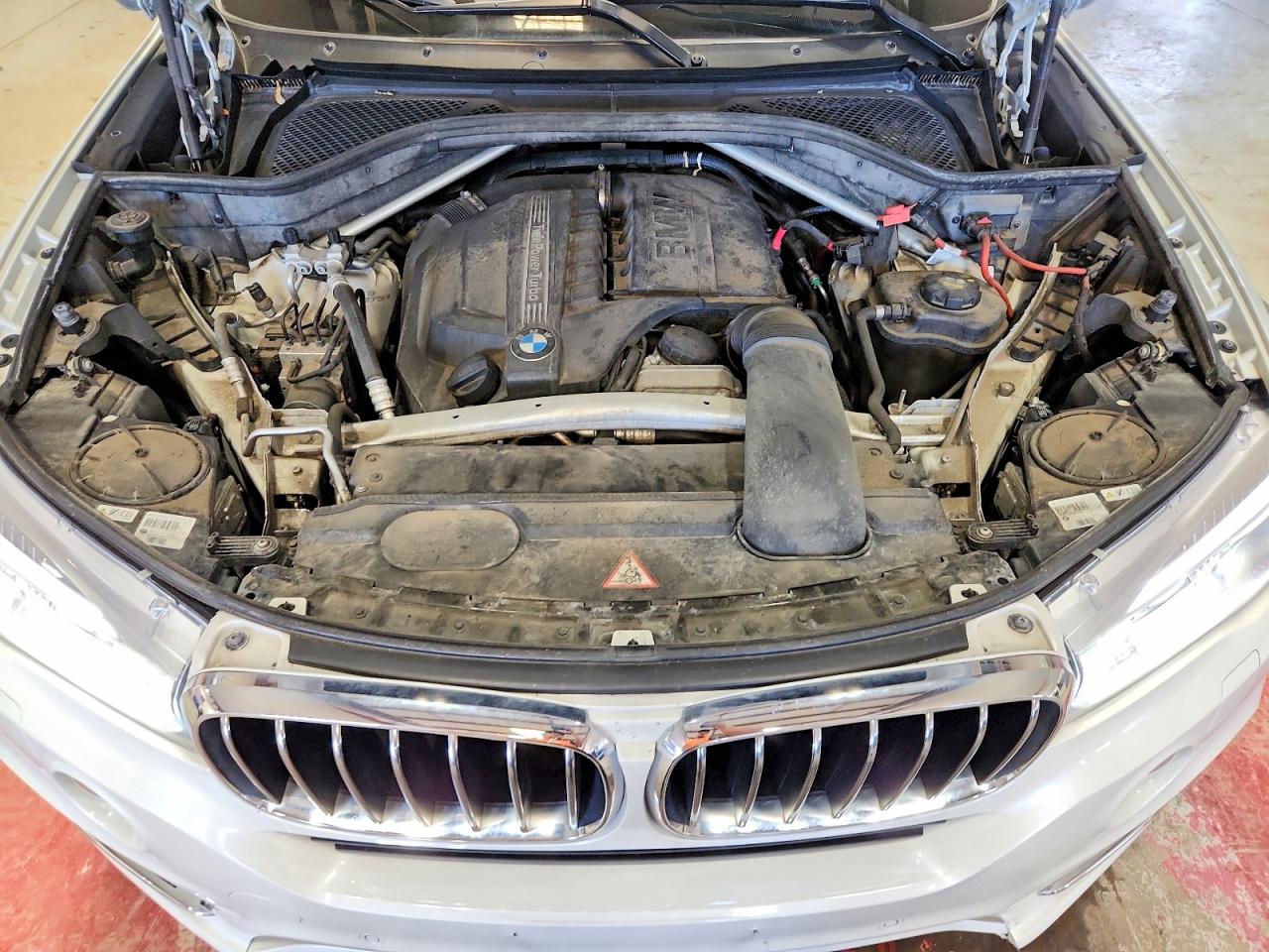 2015 Bmw X5 Xdrive35i Белый vin: 5UXKR0C59F0P12861