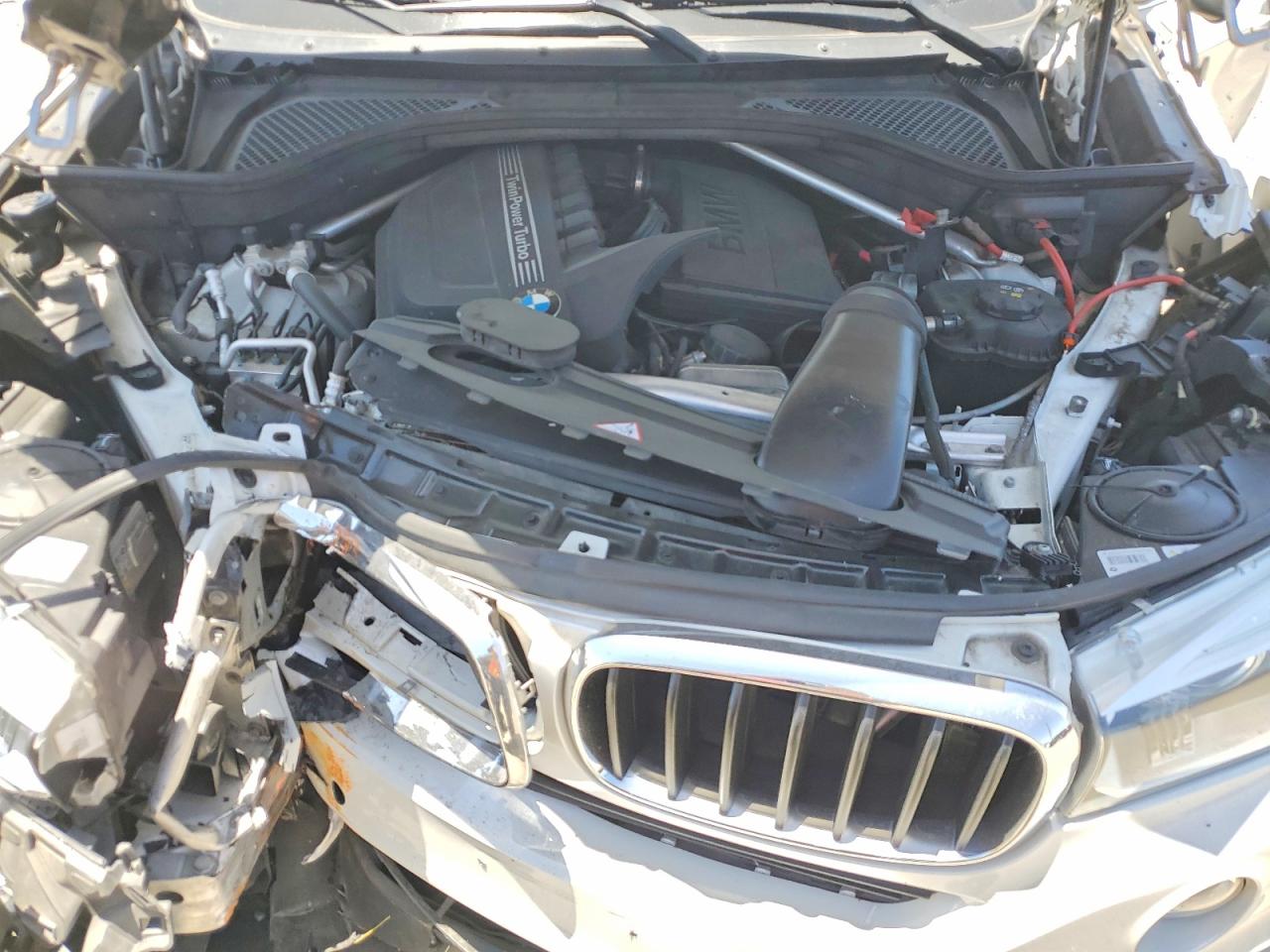 2014 Bmw X5 Xdrive35i White vin: 5UXKR0C5XE0H21182