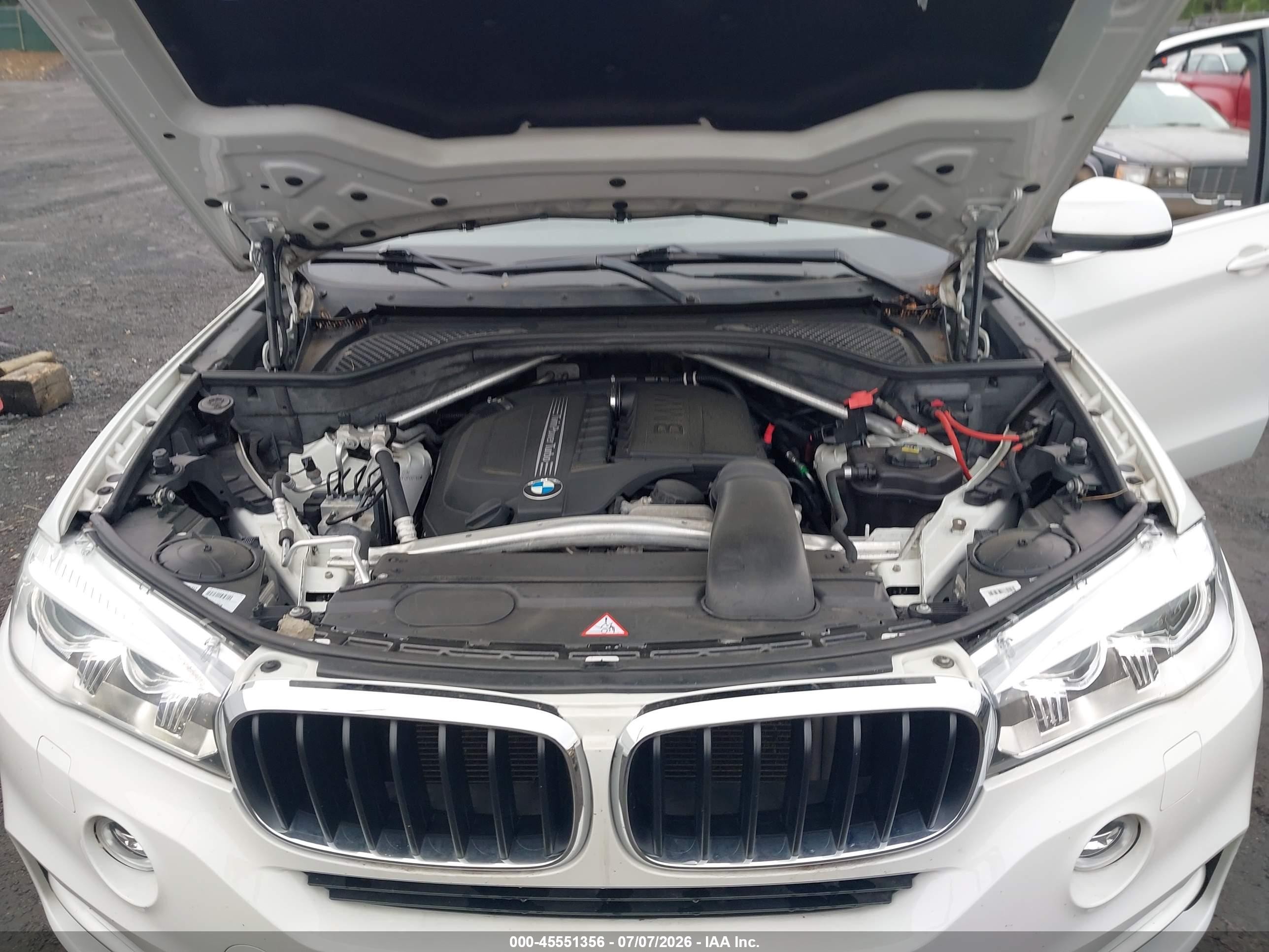 2015 Bmw X5 Xdrive35i White vin: 5UXKR0C5XF0P00783