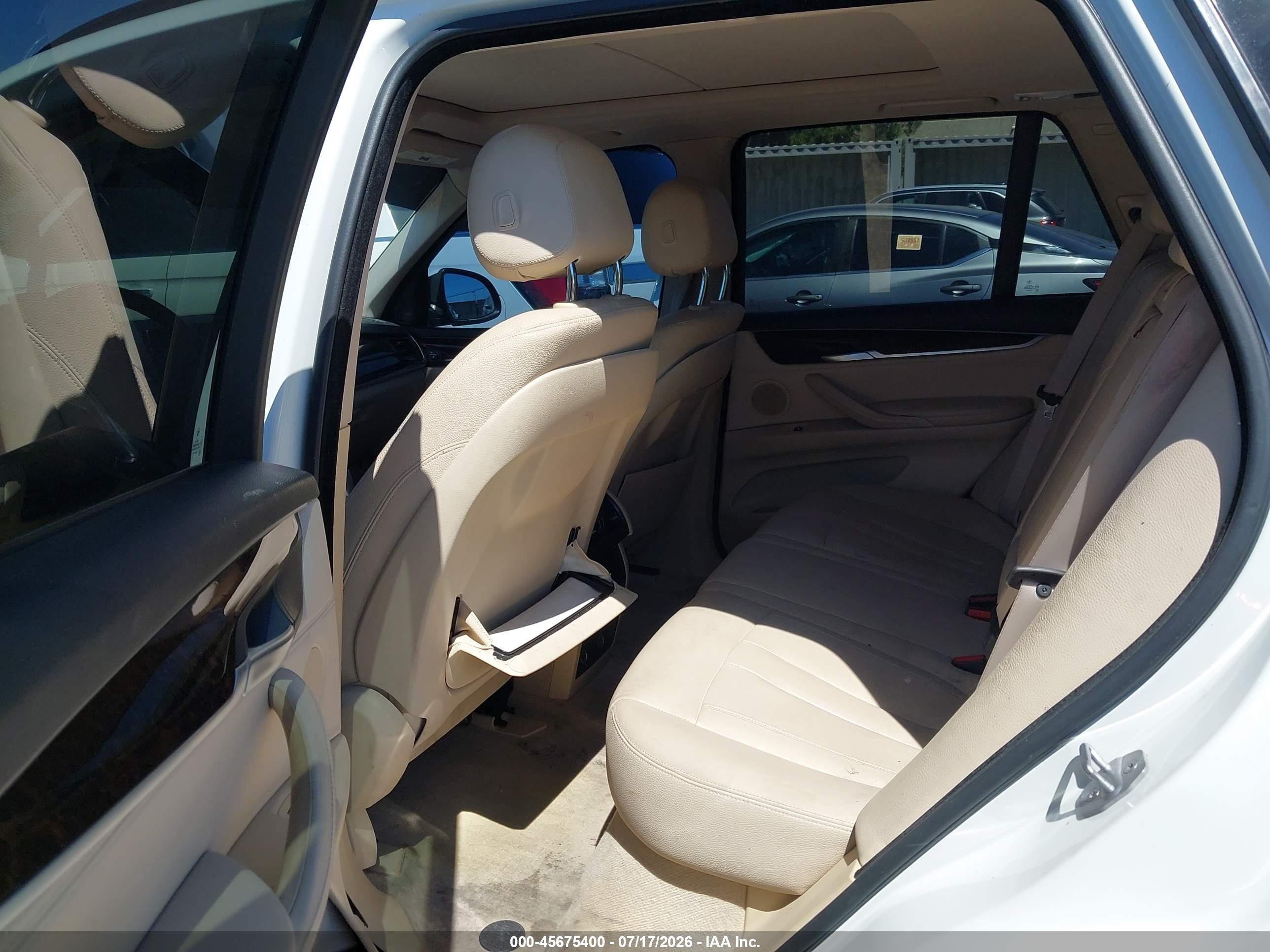 2015 Bmw X5 Sdrive35i White vin: 5UXKR2C53F0H37043