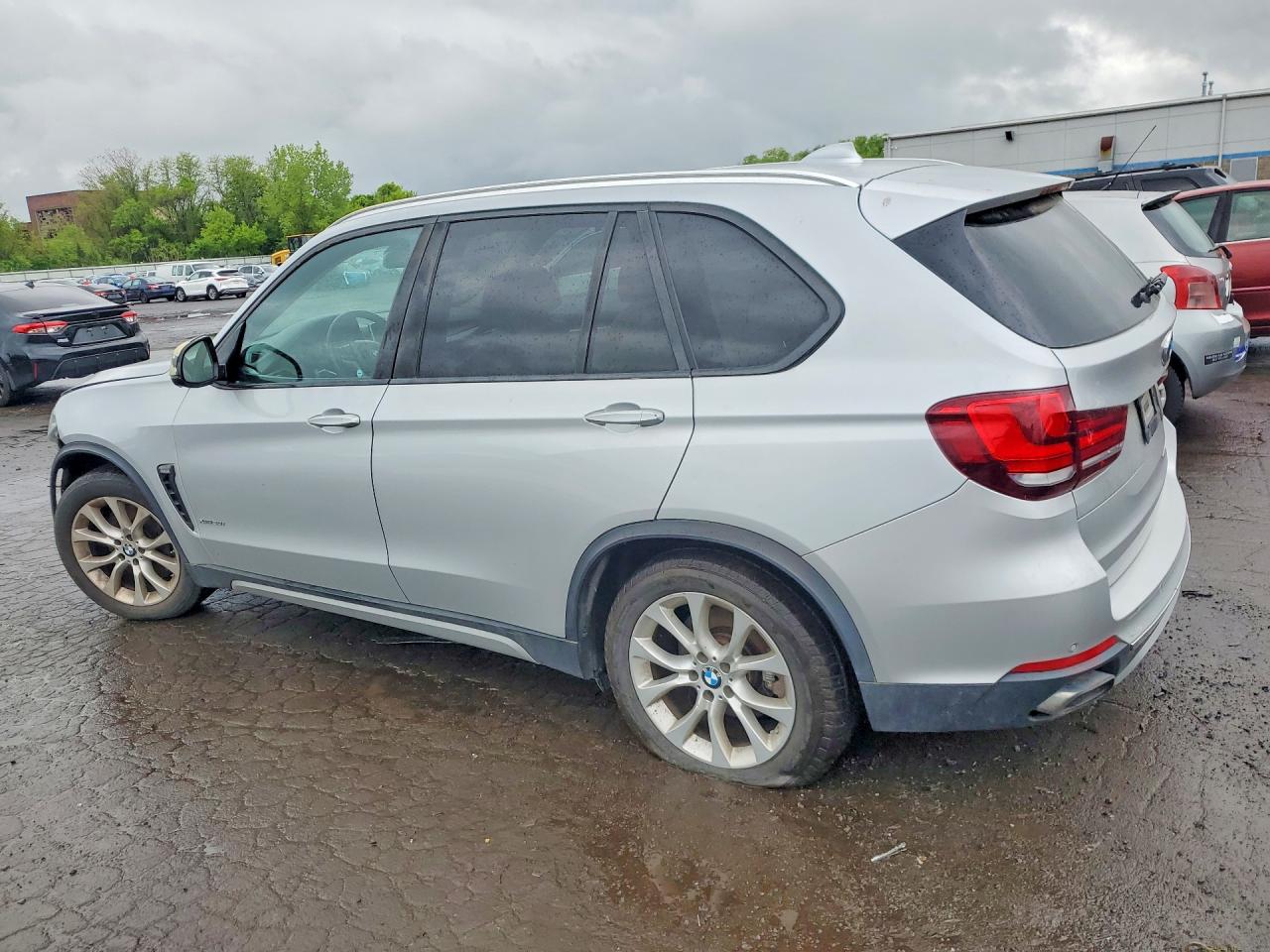 2015 Bmw X5 Xdrive50i Серебряный vin: 5UXKR6C50F0J74425