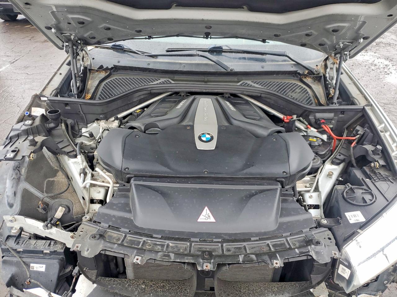 2015 Bmw X5 Xdrive50i Серебряный vin: 5UXKR6C50F0J74425