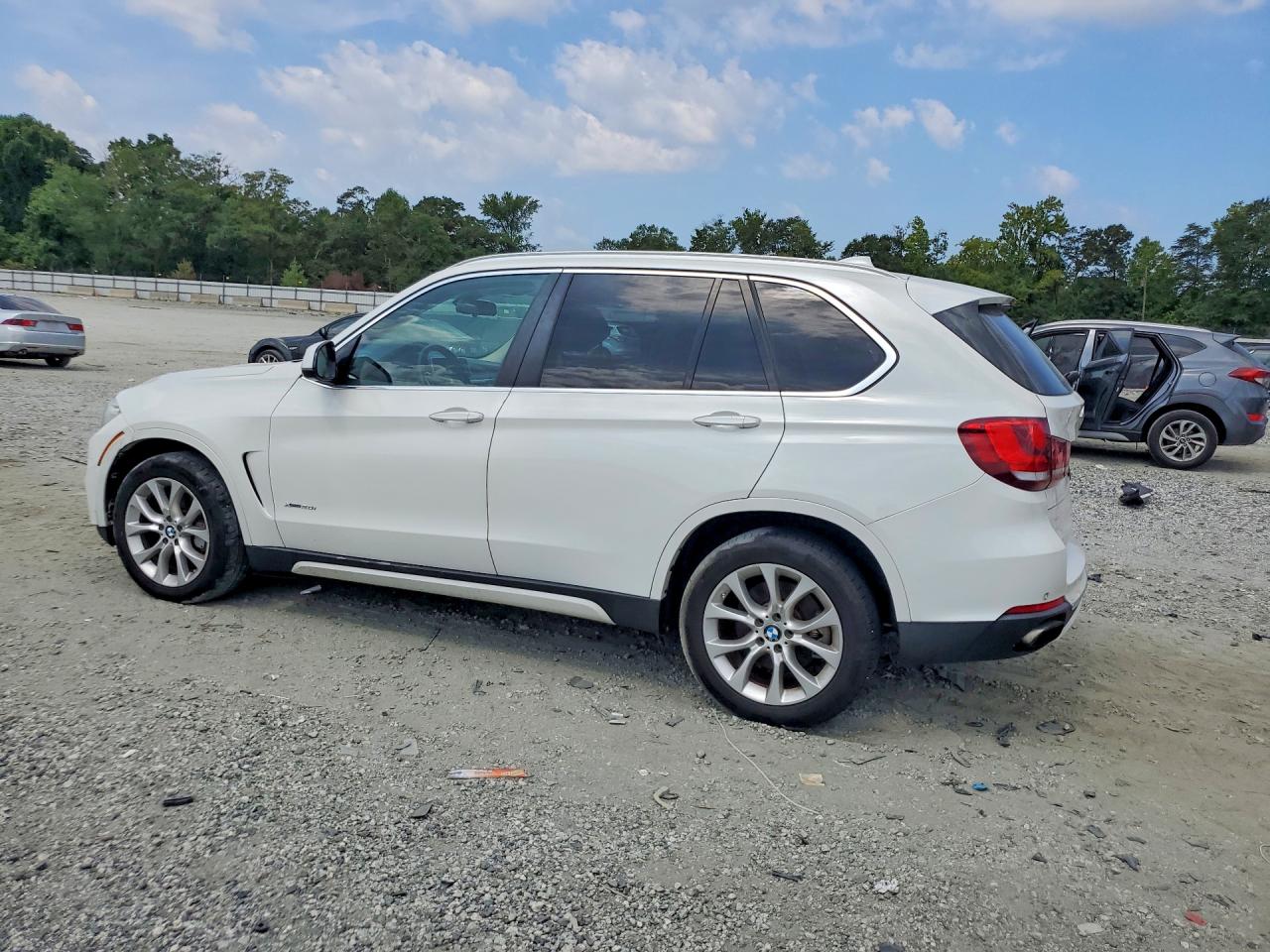 2015 Bmw X5 Xdrive50i Белый vin: 5UXKR6C50F0J77583